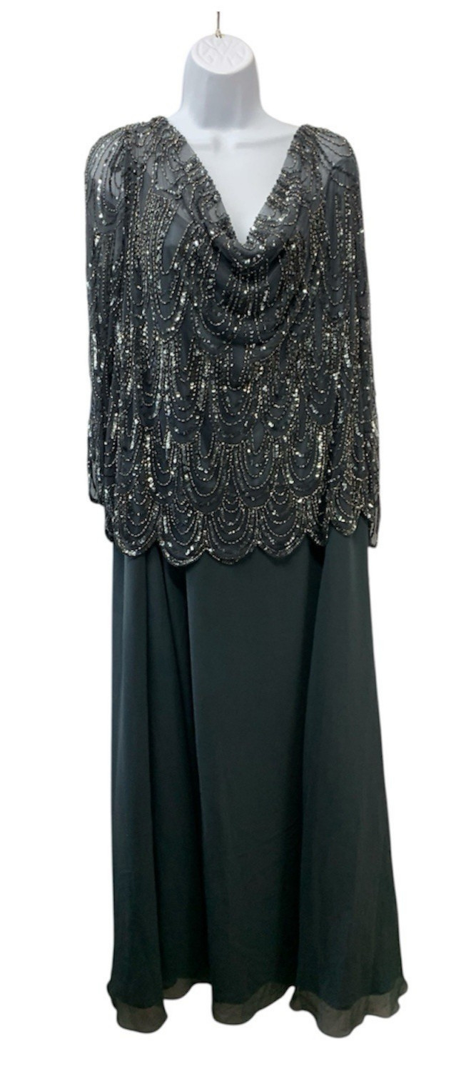 J Kara Women\'s Plus-Size 3/4 Sleeve Scallop Beaded Pop Over Gown Plus Size 24W