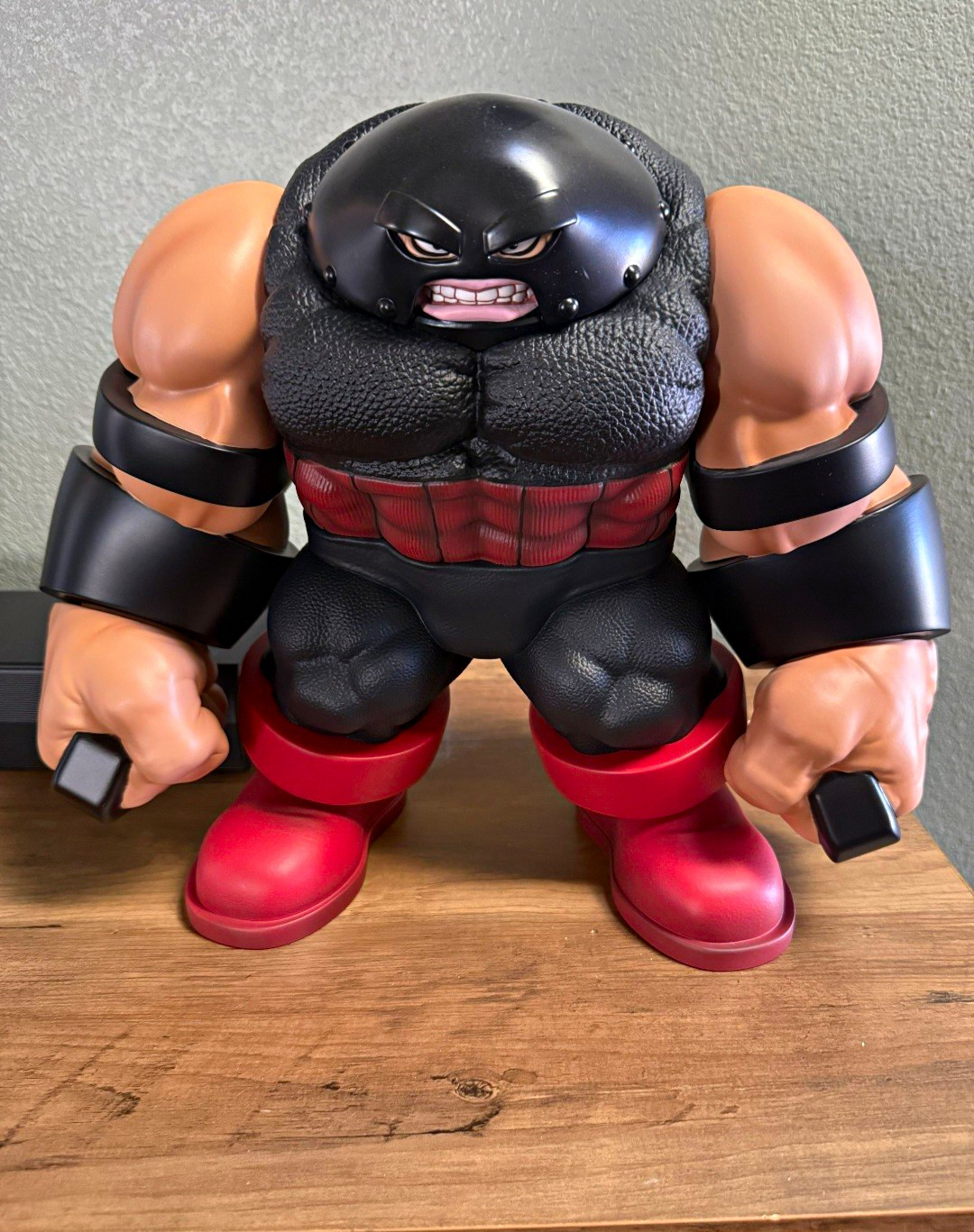 MONDO Juggernaut Black Suit Variant Collectible. Limited Edition Only 300 Made. MONDO Juggernaut Black Suit Variant Collectible. Limited Edition Only 300 Made.