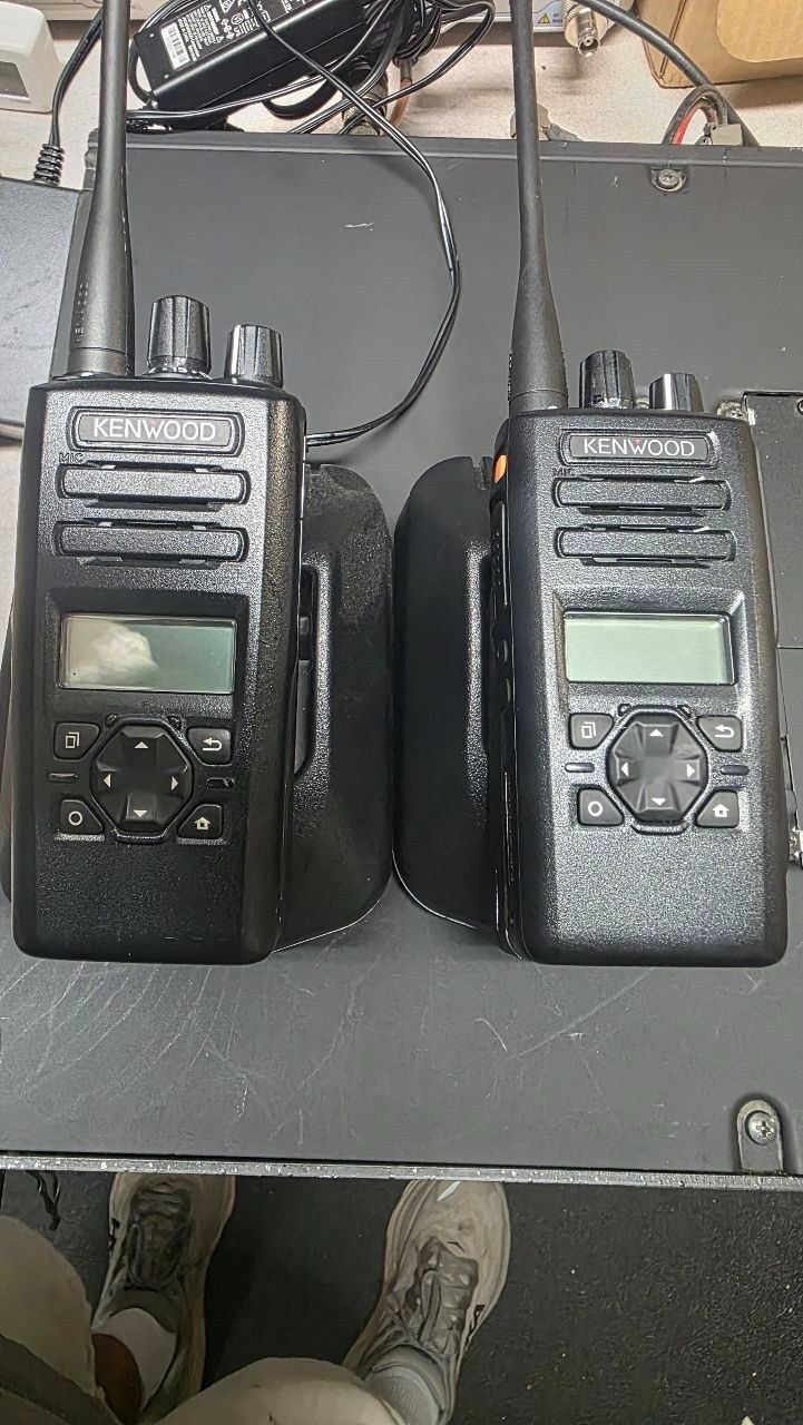 Kenwood NX-3300K2 UHF Portable with Charger