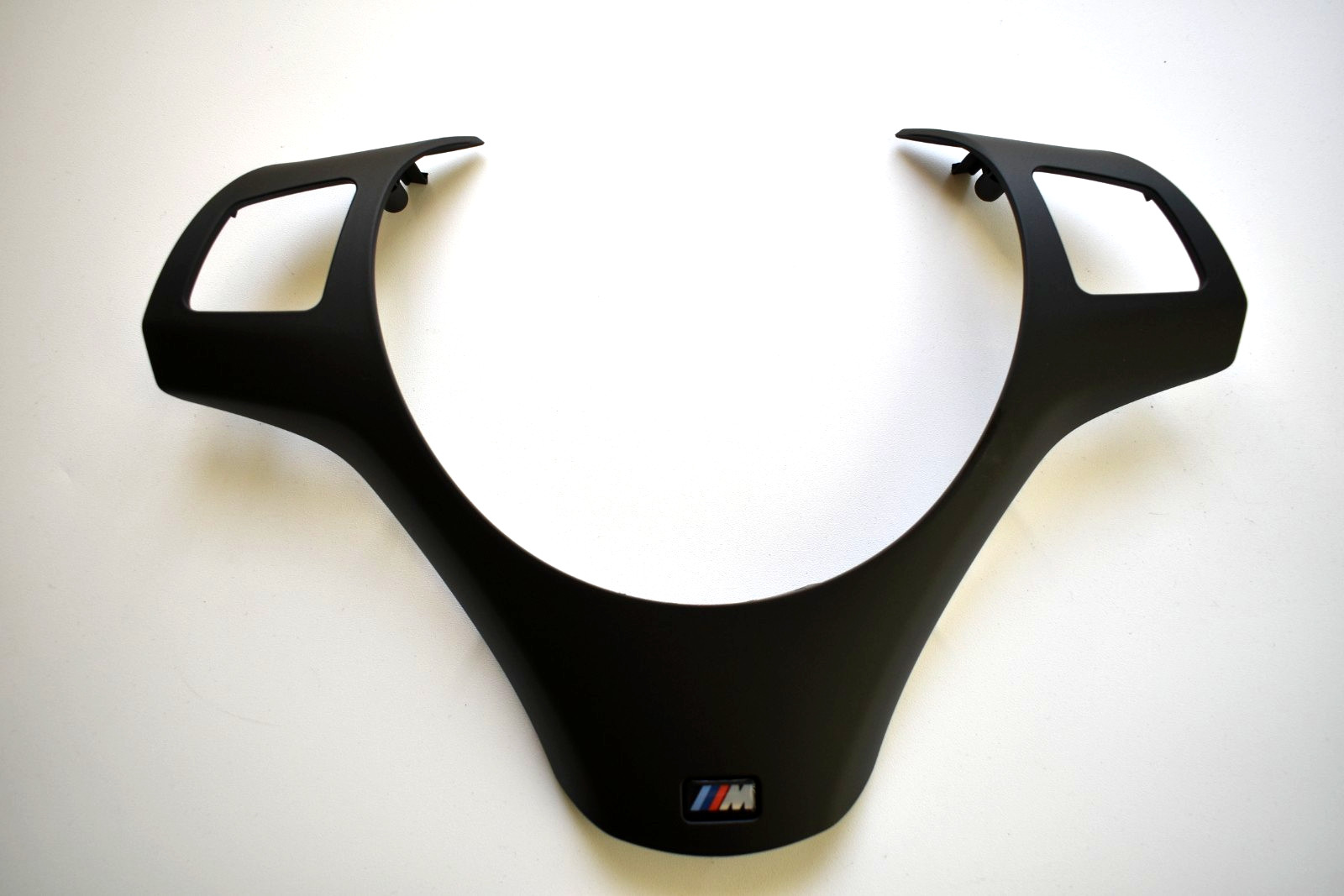 GENUINE BMW MOTOR SPORT MULTI FUNCTION STEERING WHEEL TRIM COVER 32 30 7 845 527 GENUINE BMW MOTOR SPORT MULTI FUNCTION STEERING WHEEL TRIM COVER 32 30 7 845 527