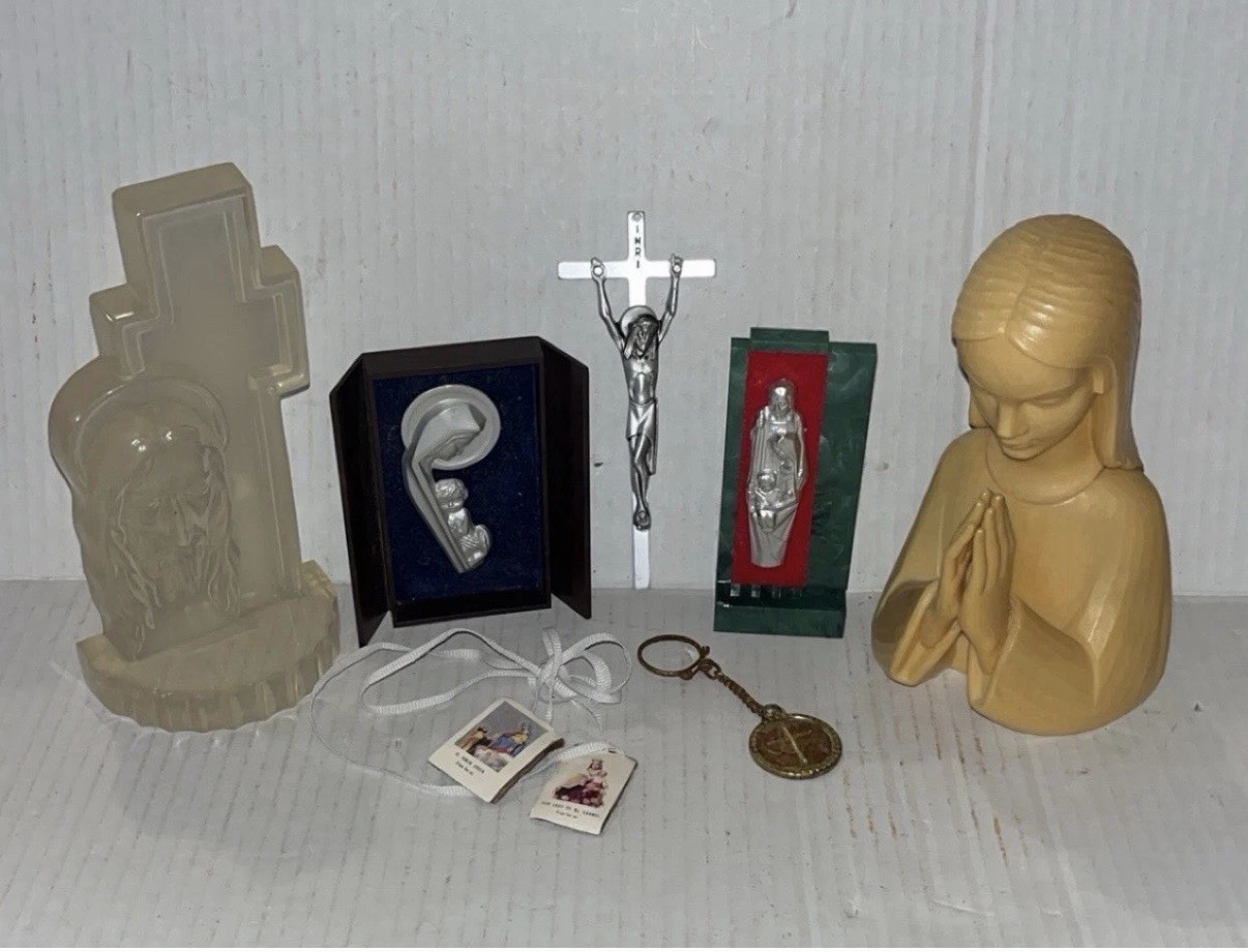 Vtg Jesus & Mary Catholic Collectible Figurines & More lot of 7 items Rare Items