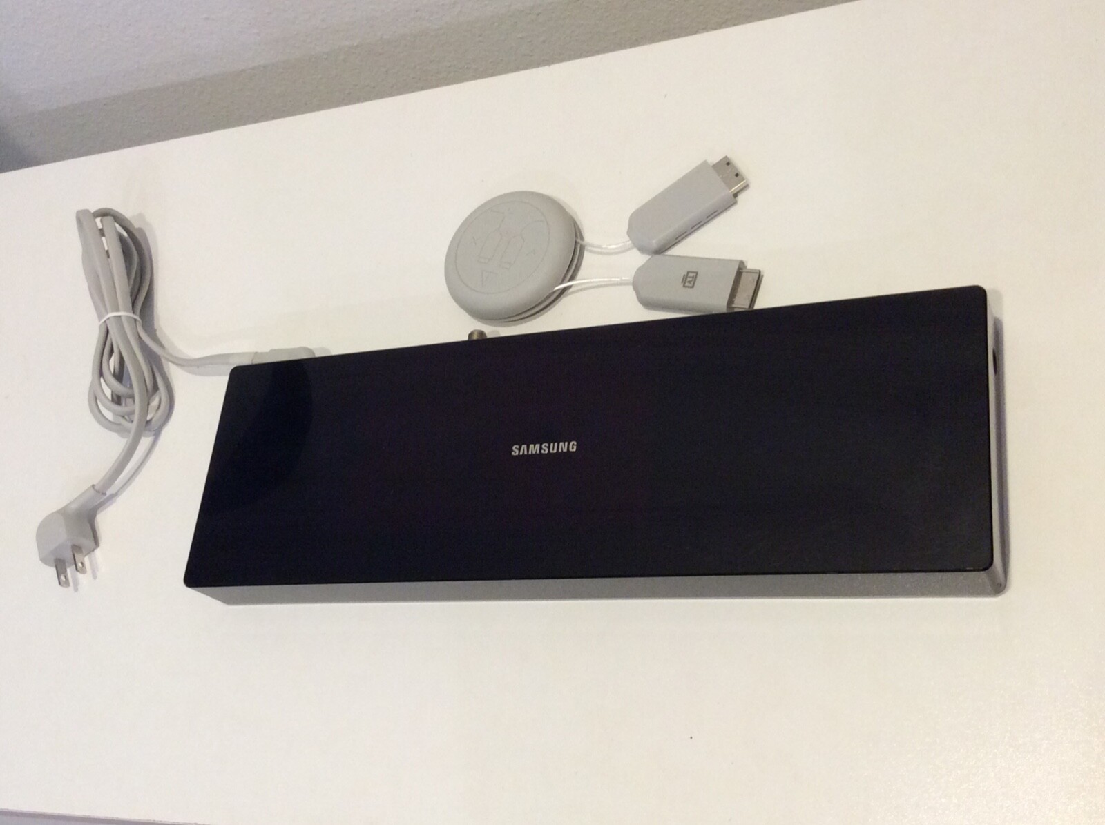 SAMSUNG ONE CONNECT BOX AND CABLE FOR - QN65Q7FAM - QN65Q7FAMFXZA