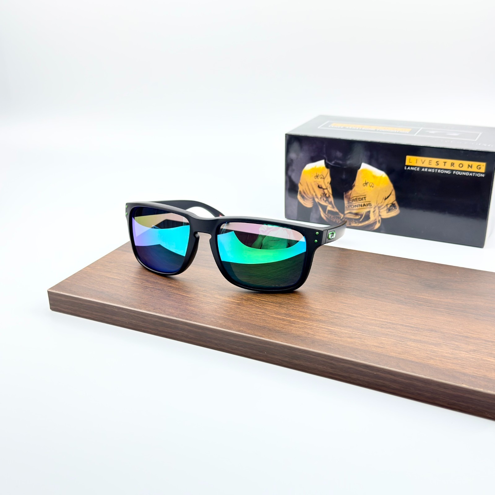 Oakley Holbrook OO9487 Matte Black Prizm Green Mirrored Outdoor Sunglasses