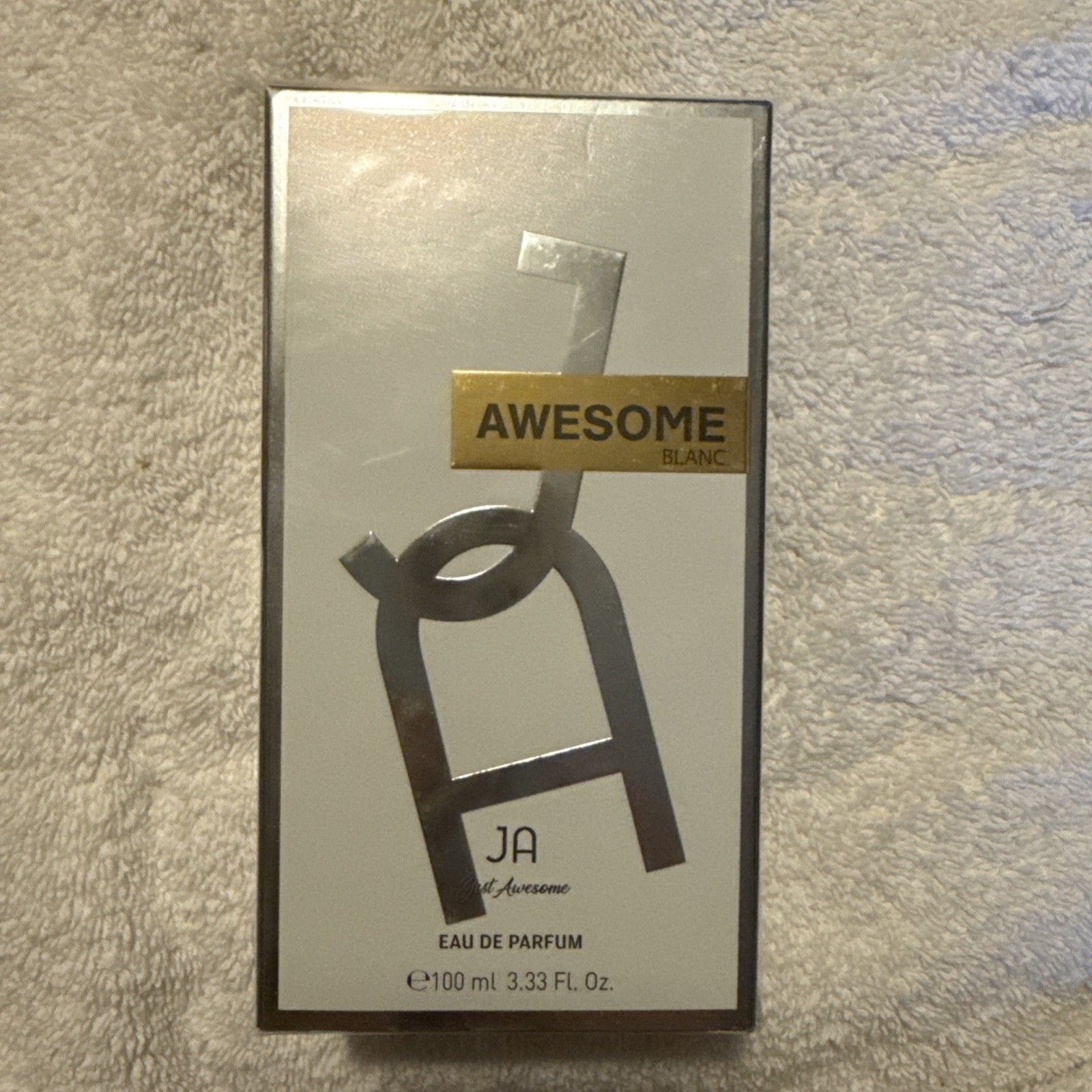Awesome Blanc Eau de Parfum 100ml / 3.33 Fl Oz Just Awesome New In Box Awesome Blanc Eau de Parfum 100ml / 3.33 Fl Oz Just Awesome New In Box