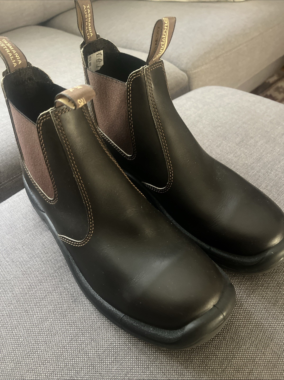 Blundstone BL490 Men\'s Work Chelsea Boots Stout Brown Size 10.5 US Blundstone BL490 Men\'s Work Chelsea Boots Stout Brown Size 10.5 US