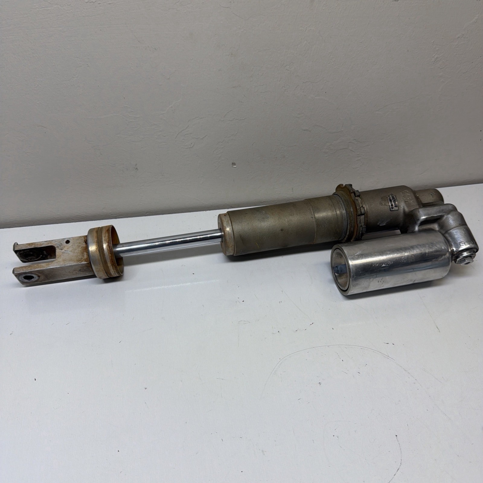 97 - 99 HONDA CR 250 R SHOWA REAR SHOCK SUSPENSION ABSORBER NICE 97 - 99 HONDA CR 250 R SHOWA REAR SHOCK SUSPENSION ABSORBER NICE