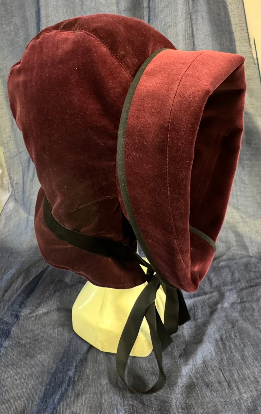 Rare Vintage COMME des GARÇONS Burgundy Velvet Bonnet Hood