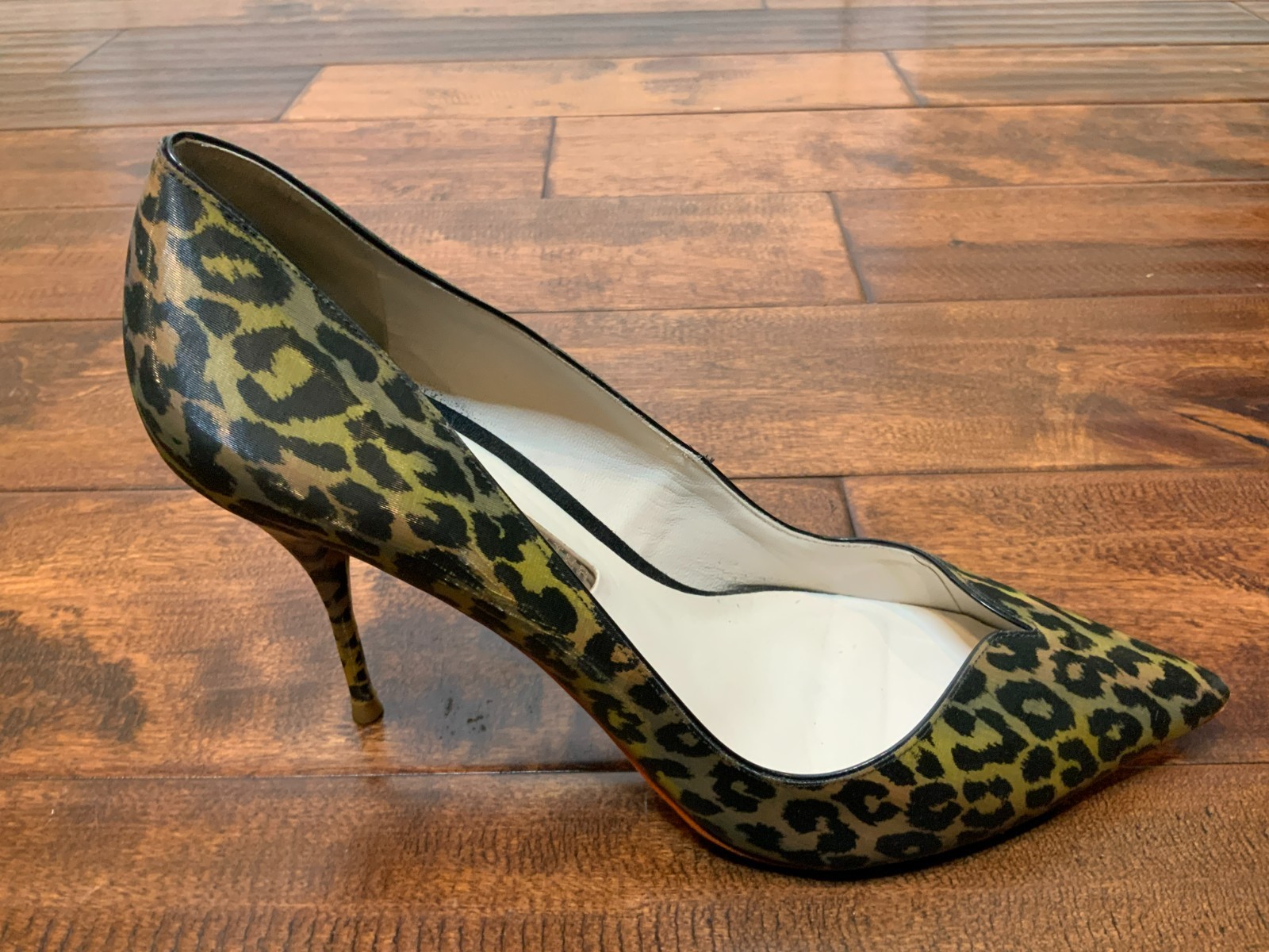 Sophia Webster Izzy Rainbow Holographic Leopard Print Pump Heels, Size 40 | 9.5 Sophia Webster Izzy Rainbow Holographic Leopard Print Pump Heels, Size 40 | 9.5