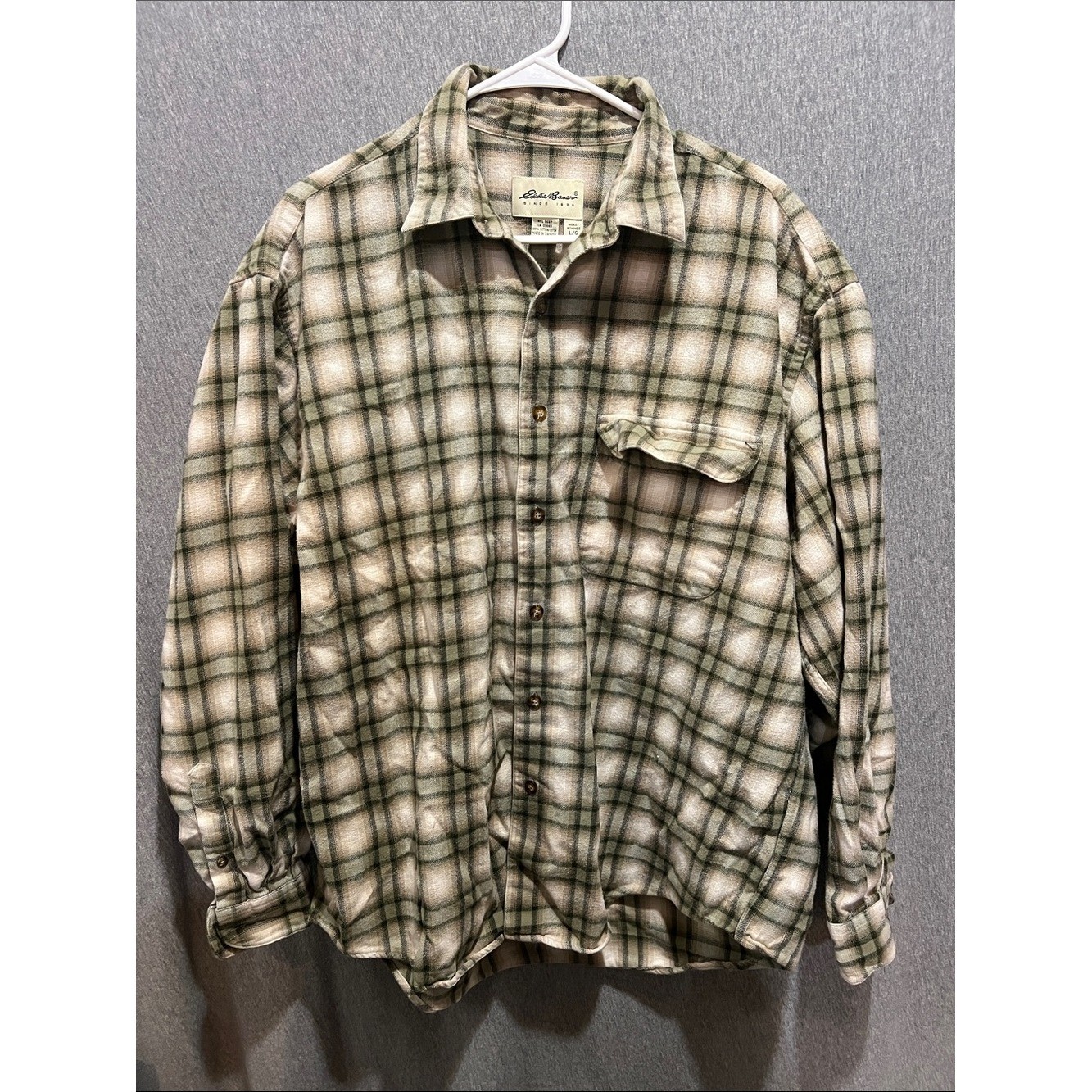 Eddie Bauer Mens Green Cream Plaid Button Down Shirt Long Sleeve L Cotton 507