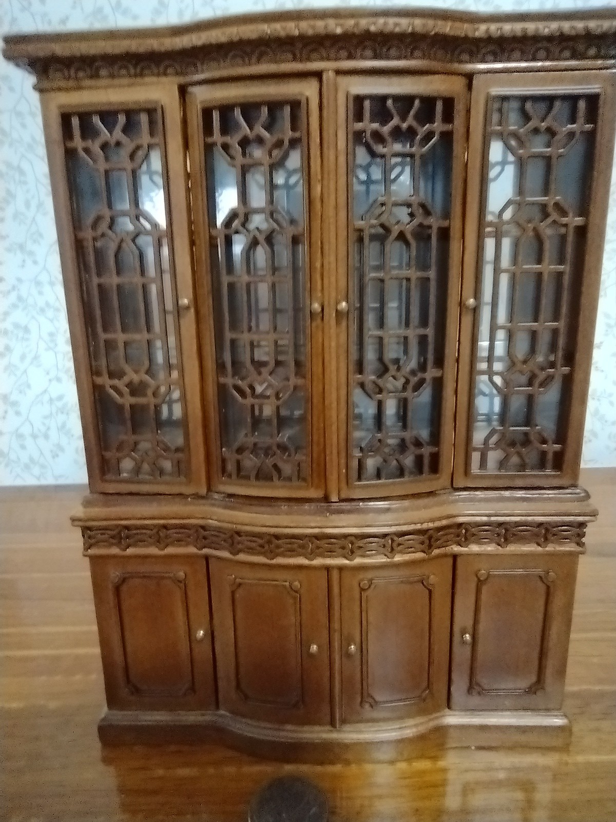 Vintage Bespaq Walnut Georgian China Cabinet, Mirrored Back And Shelves 1:12