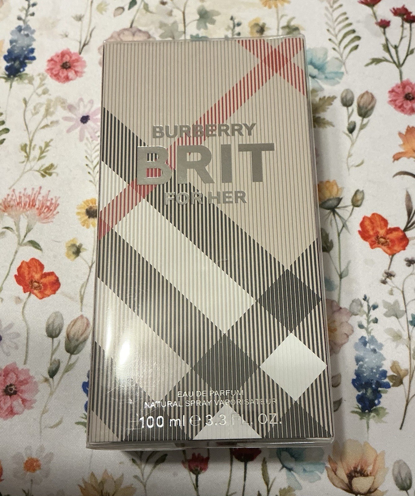 Burberry Brit for Her Eau de Parfum Spray, Regular Size 100 mL / 3.3 fl oz Burberry Brit for Her Eau de Parfum Spray, Regular Size 100 mL / 3.3 fl oz