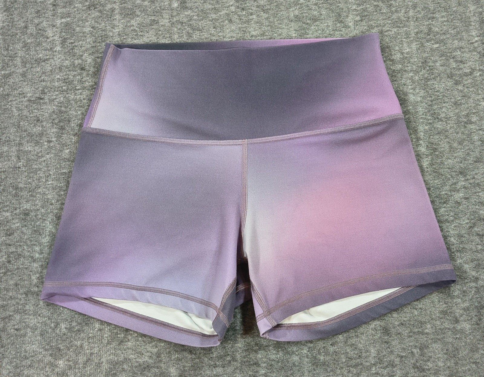 Lululemon Women\'s Purple Gradient Athletic Shorts Size 10 NWOT
