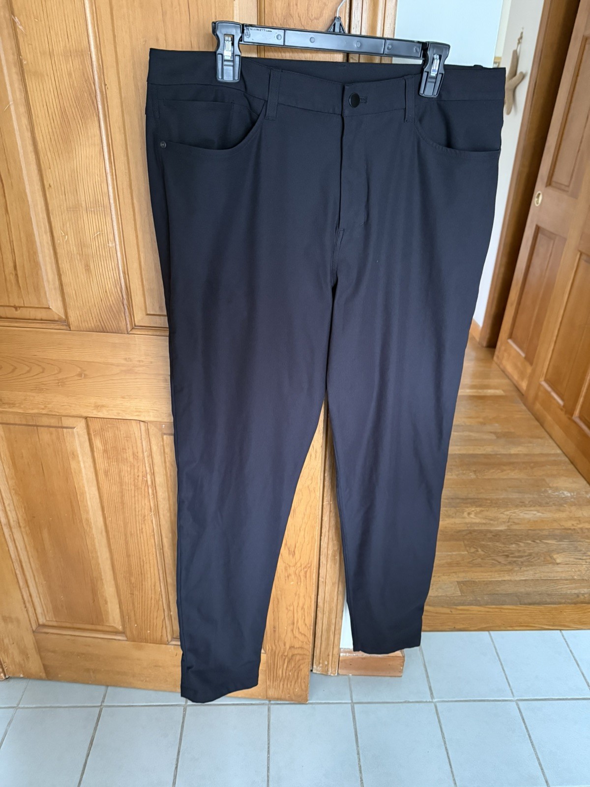 Euc Lululemon ABC Slim Pants 5 Pocket 36x37 Golf Pants black-look new Euc Lululemon ABC Slim Pants 5 Pocket 36x37 Golf Pants black-look new