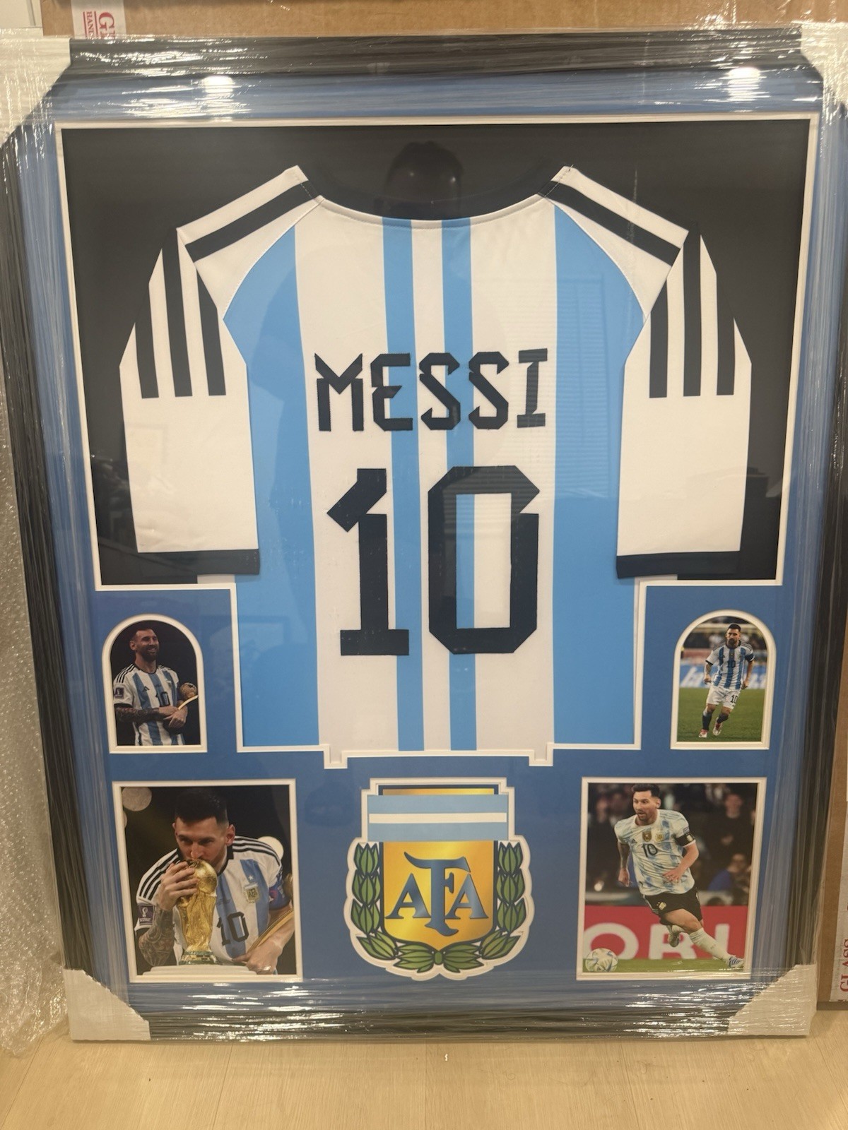 Lionel Messi Signed Argentina #10 Soccer Jersey Framed FIFA World Cup 2026 BAS