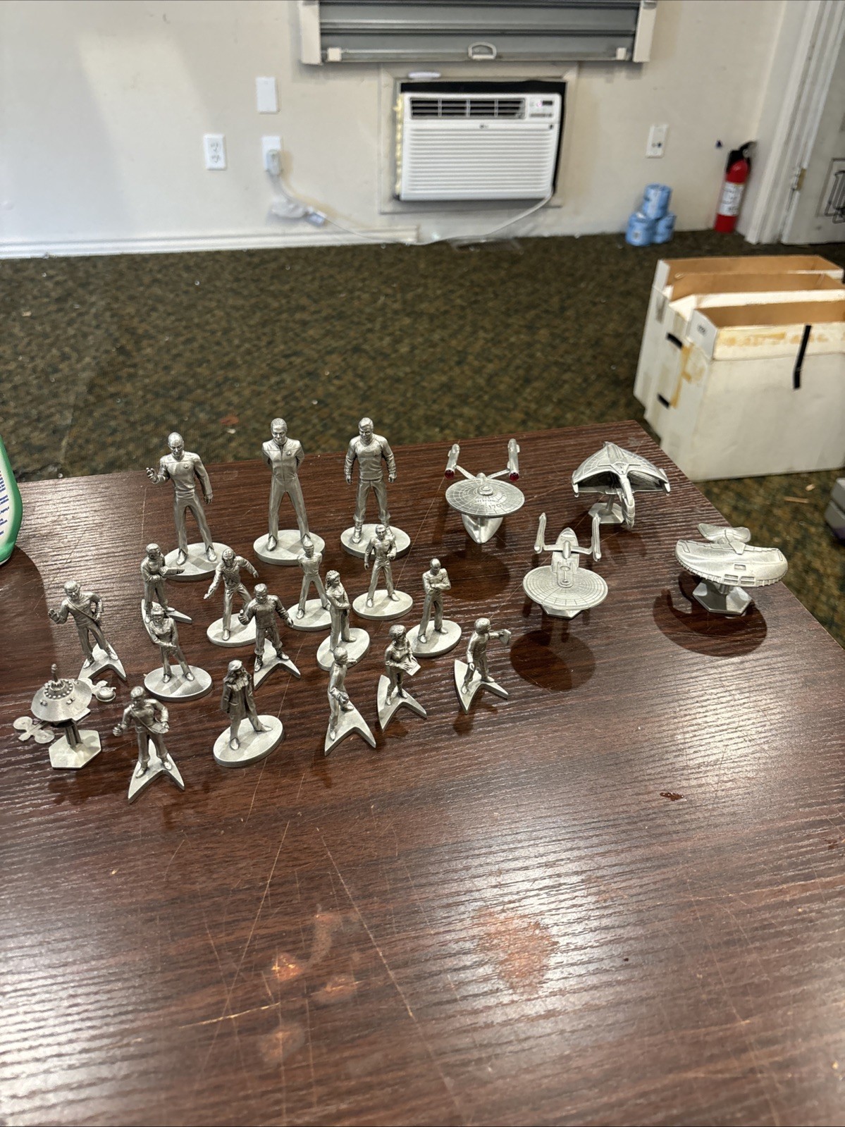 1993 - 94 STAR TREK Pewter Ships & Figures by Rawcliffe Lot of 22 1993 - 94 STAR TREK Pewter Ships & Figures by Rawcliffe Lot of 22