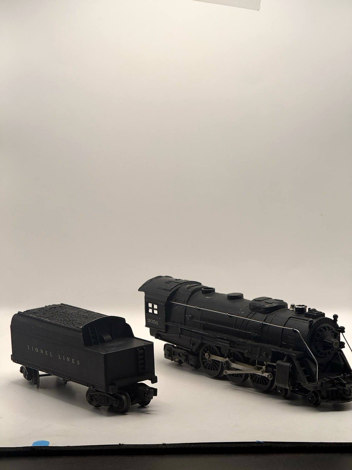 Lionel Lionel Lines 2056 O Gauge 4-6-4 Steam Locomotive w/ Tender Smoke