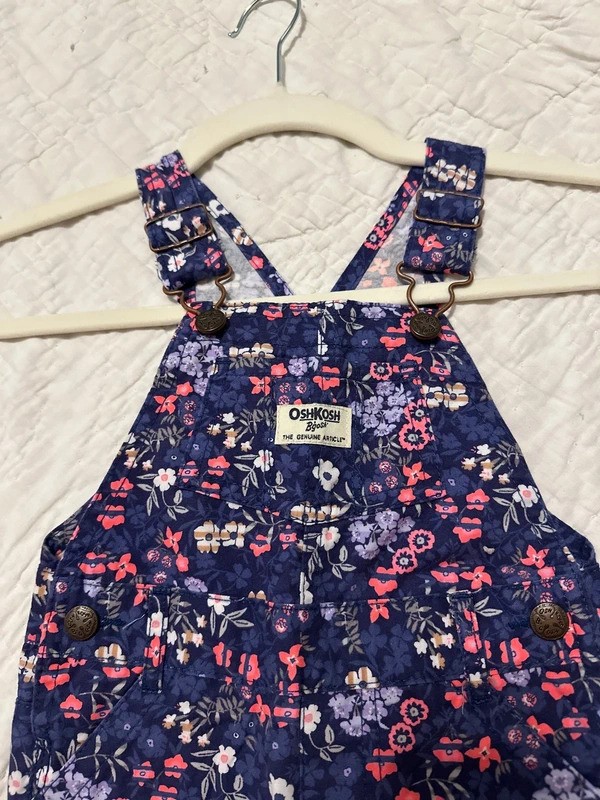 OshKosh B’gosh V-Back Cotton Purple Floral 18m Overalls OshKosh B’gosh V-Back Cotton Purple Floral 18m Overalls