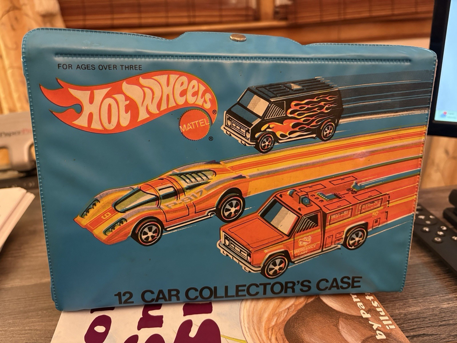 1975 Vintage Hot Wheels 12 Car Collector\'s Carry Case w/ Plastic Tray