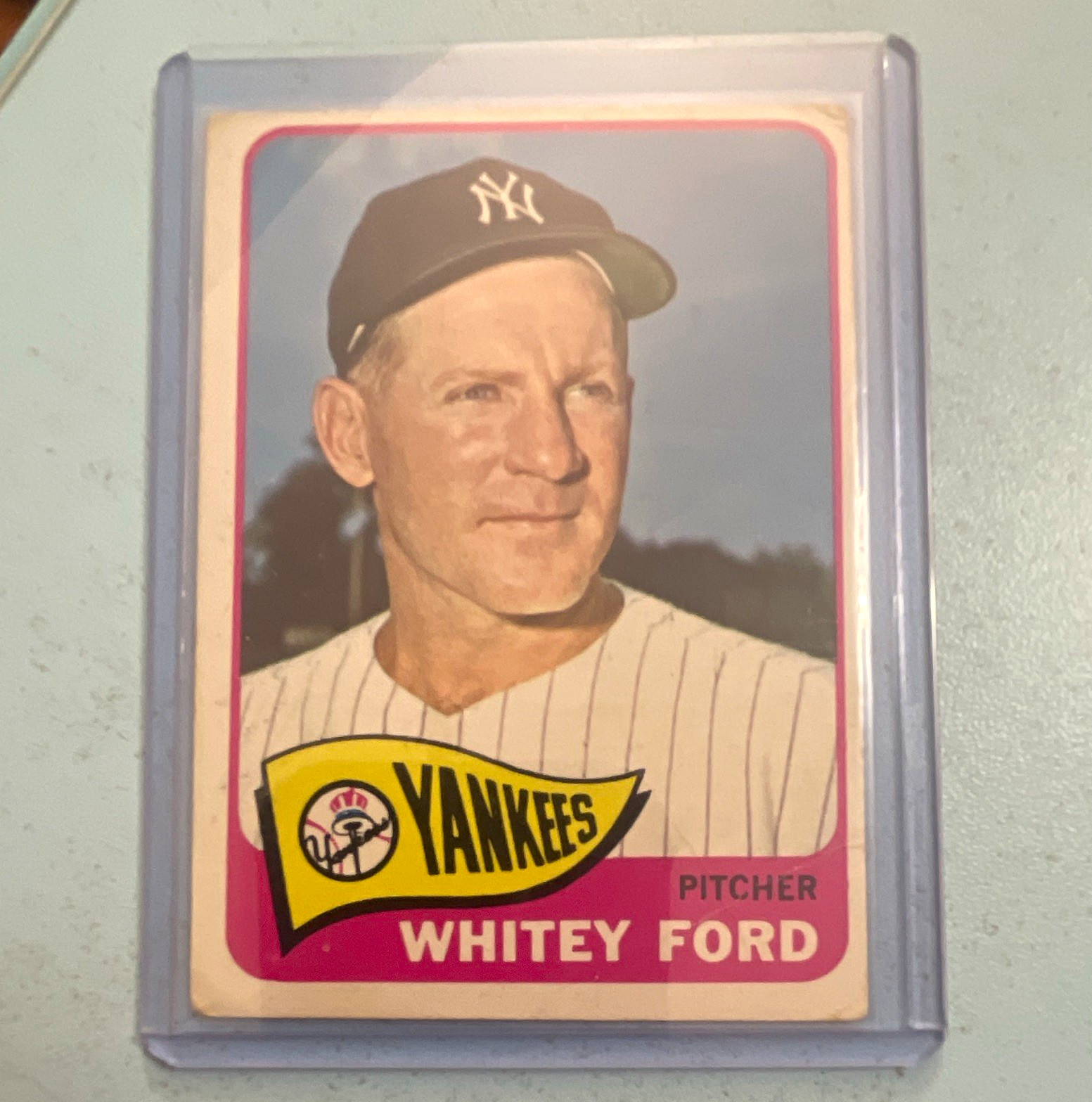 Topps 1965 Topps Whitey Ford #330 Base Set New York Yankees MLB Card Topps 1965 Topps Whitey Ford #330 Base Set New York Yankees MLB Card