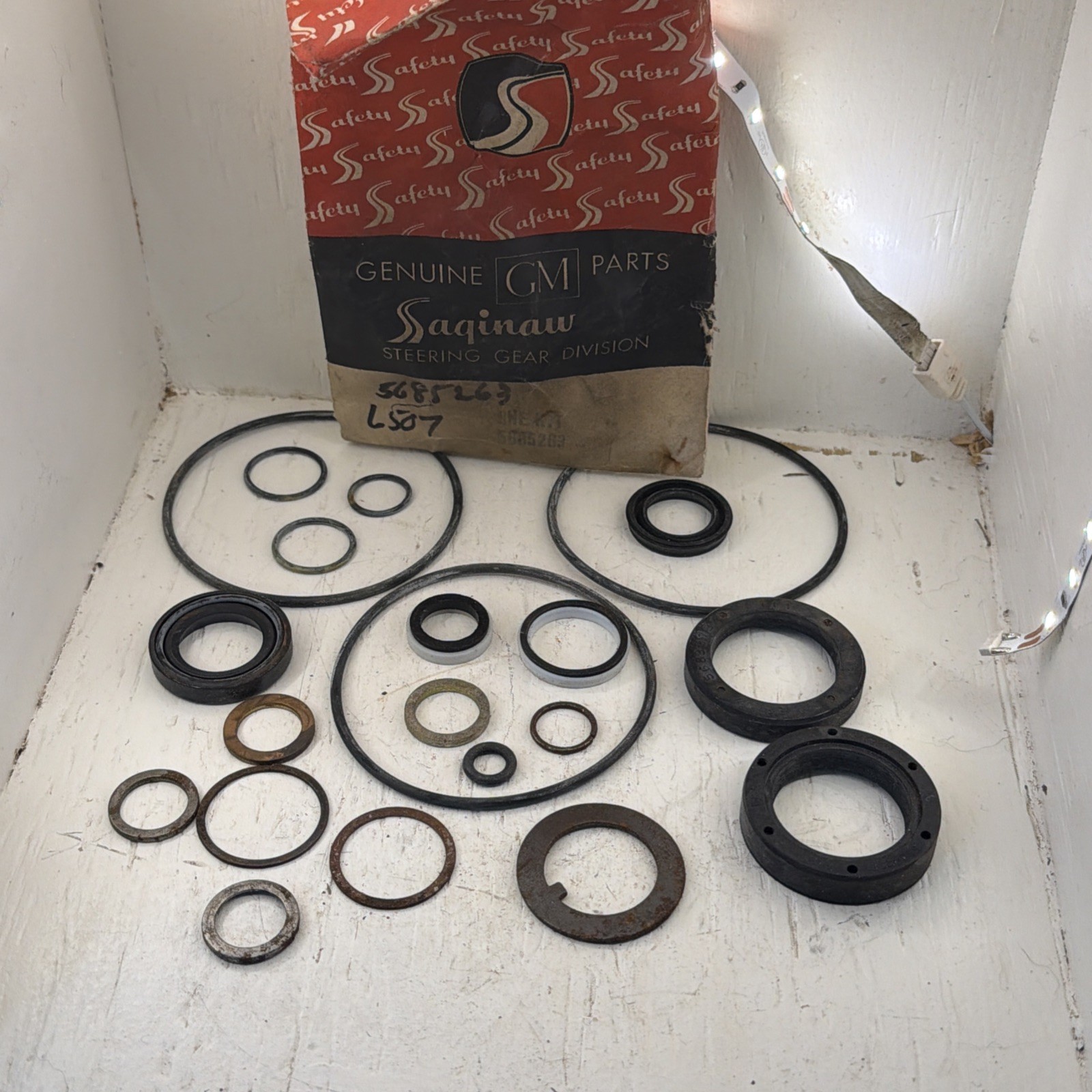 NOS GM 5685263 Saginaw Power Steering Gearbox Rebuild Kit 1957-58 Cadillac Olds