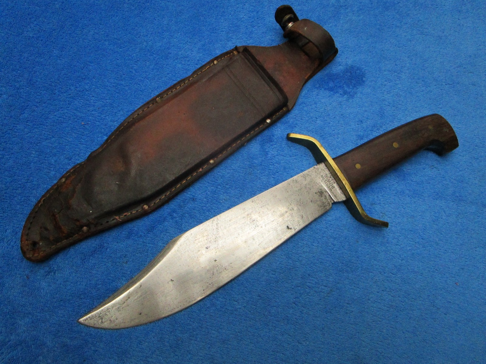 ORIGINAL VINTAGE VIETNAM US WESTERN W49 BOWIE KNIFE AND SHEATH MADE IN 1965-67 ORIGINAL VINTAGE VIETNAM US WESTERN W49 BOWIE KNIFE AND SHEATH MADE IN 1965-67