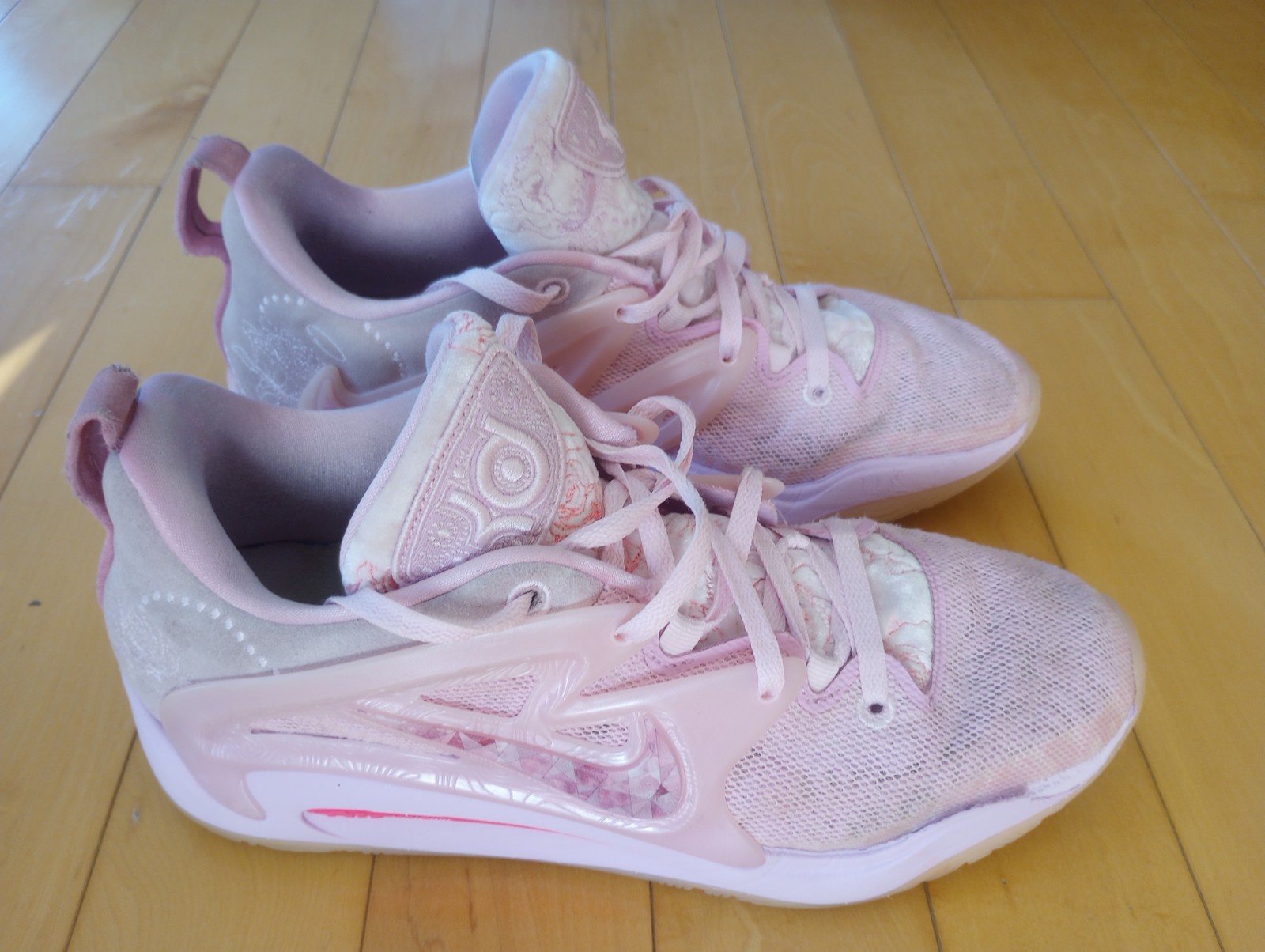 Nike KD 15 Aunt Pearl Basketball shoes size 11.5 Nike KD 15 Aunt Pearl Basketball shoes size 11.5