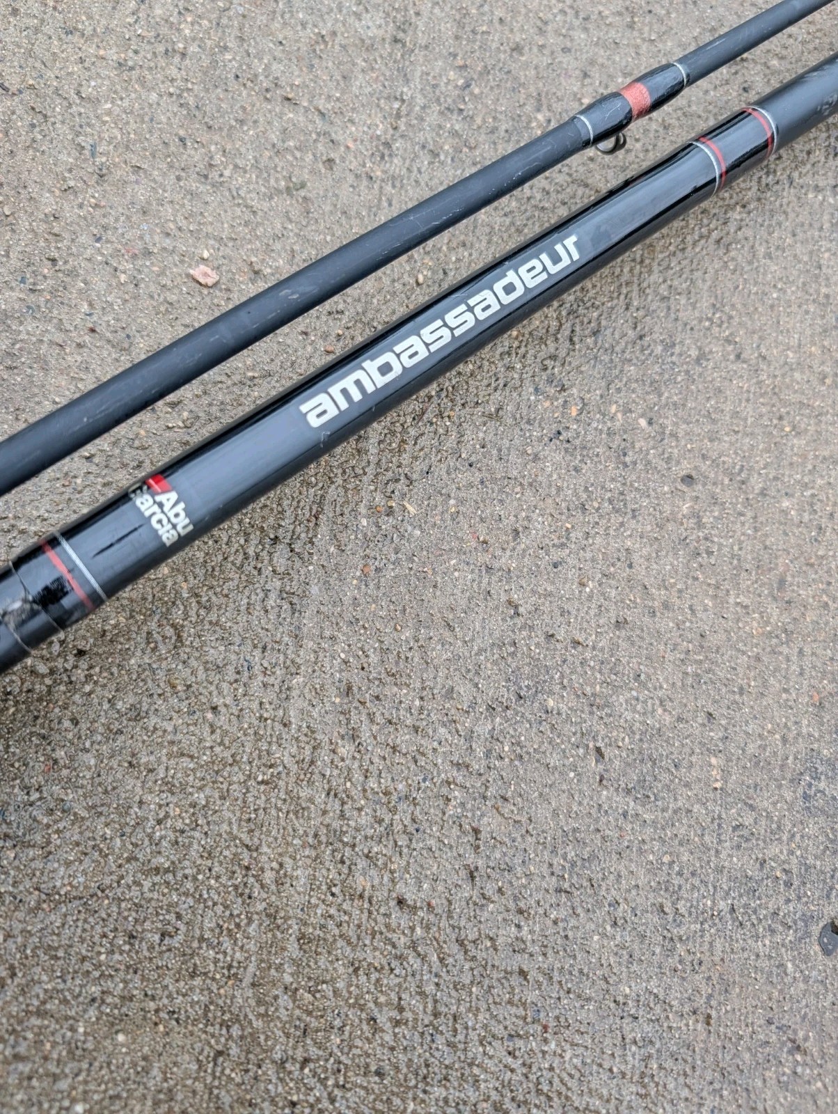 Abu Garcia Ambassadeur AMBC802MH 8\' Medium-Heavy 2 Piece Casting Rod. Preowned.