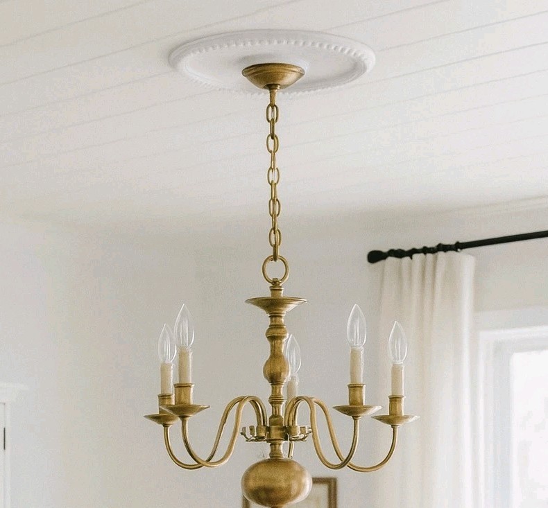 NIP HAMPTON BAY Medallion Ceiling 16\ NIP HAMPTON BAY Medallion Ceiling 16\