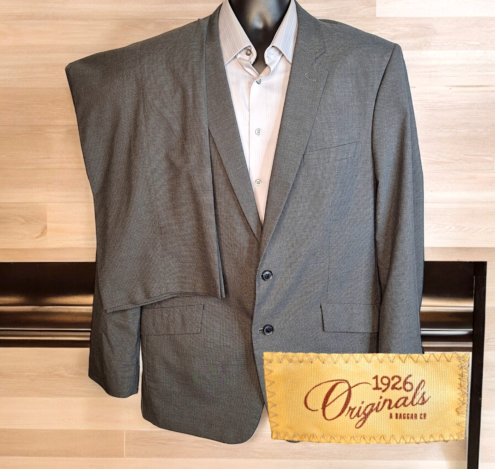 Haggar 1926 2 Piece Suit Mens 46L 40X33 Gray Check Double Vented Haggar 1926 2 Piece Suit Mens 46L 40X33 Gray Check Double Vented