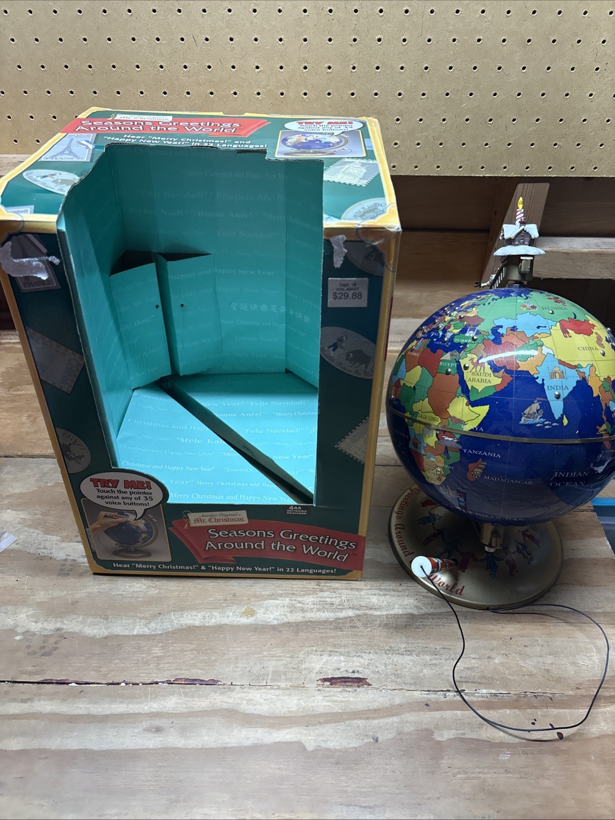 Mr Christmas Seasons Greetings Around the World Musical Voice Globe 22 Languages