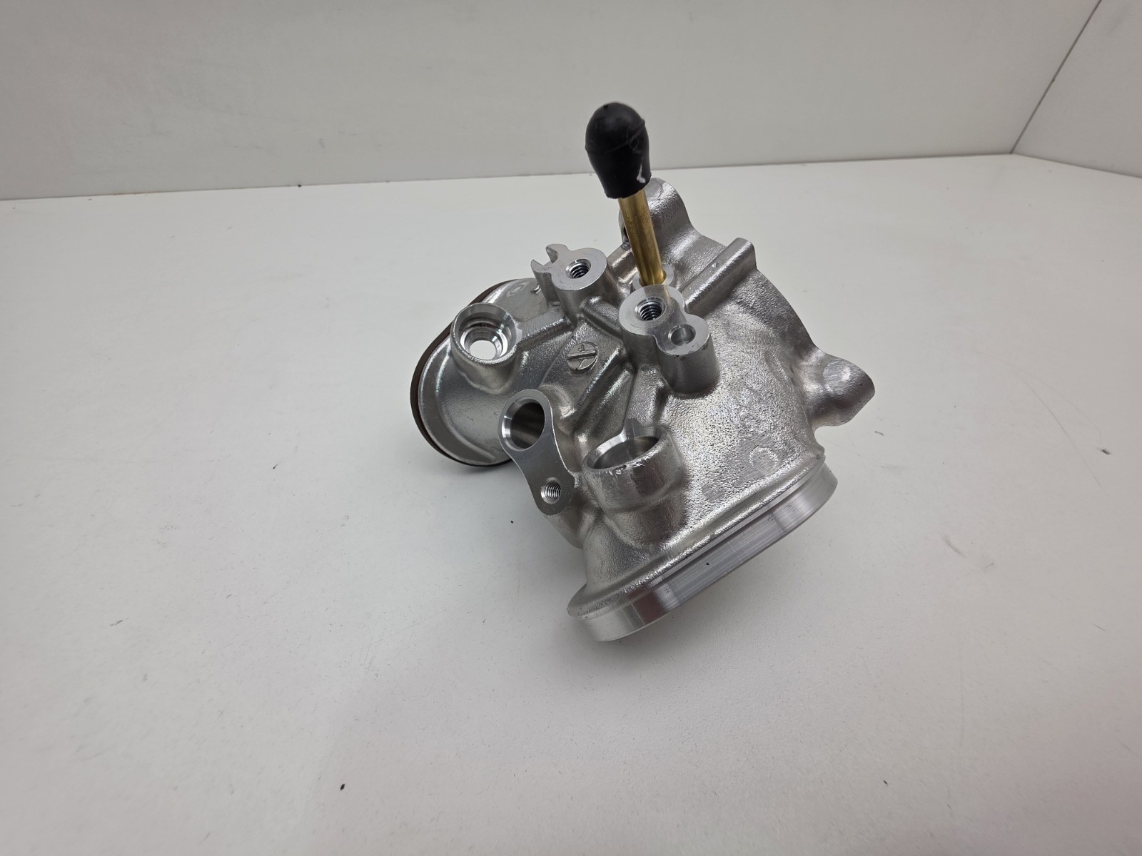 OEM 2024-26 Harley-Davidson CVO Road/Street Glide 58MM Intake Manifold 27200064 OEM 2024-26 Harley-Davidson CVO Road/Street Glide 58MM Intake Manifold 27200064