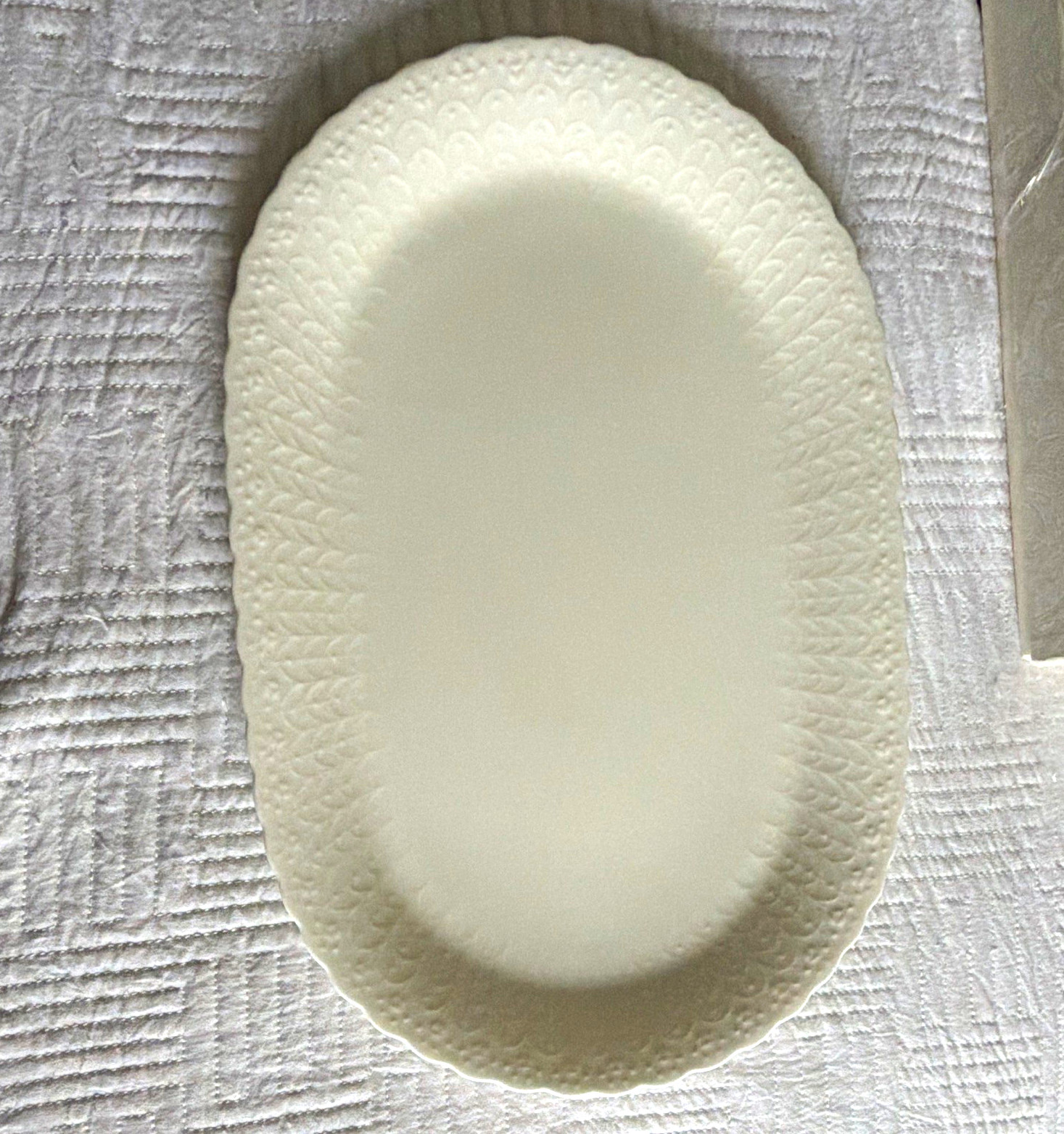 Mikasa White Silk Bone China Oval Platter A7050 White Dishwasher/Microwave Safe