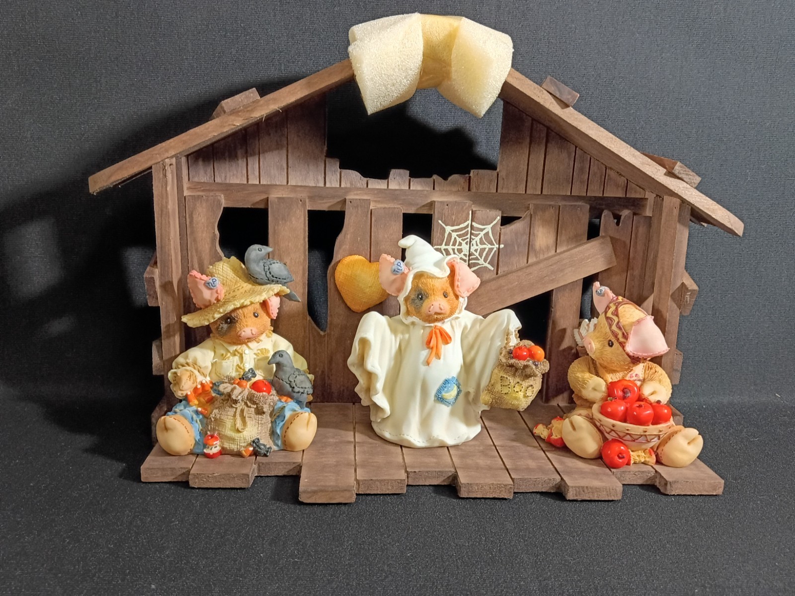 Vintage Enesco This Little Piggy Halloween Barn Display + 3 Figurines Boxes 1995
