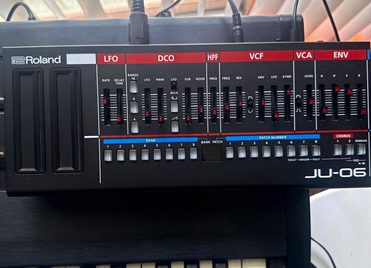 Roland JU-06 Boutique Juno Synth Module + Stand Tested Original JU06