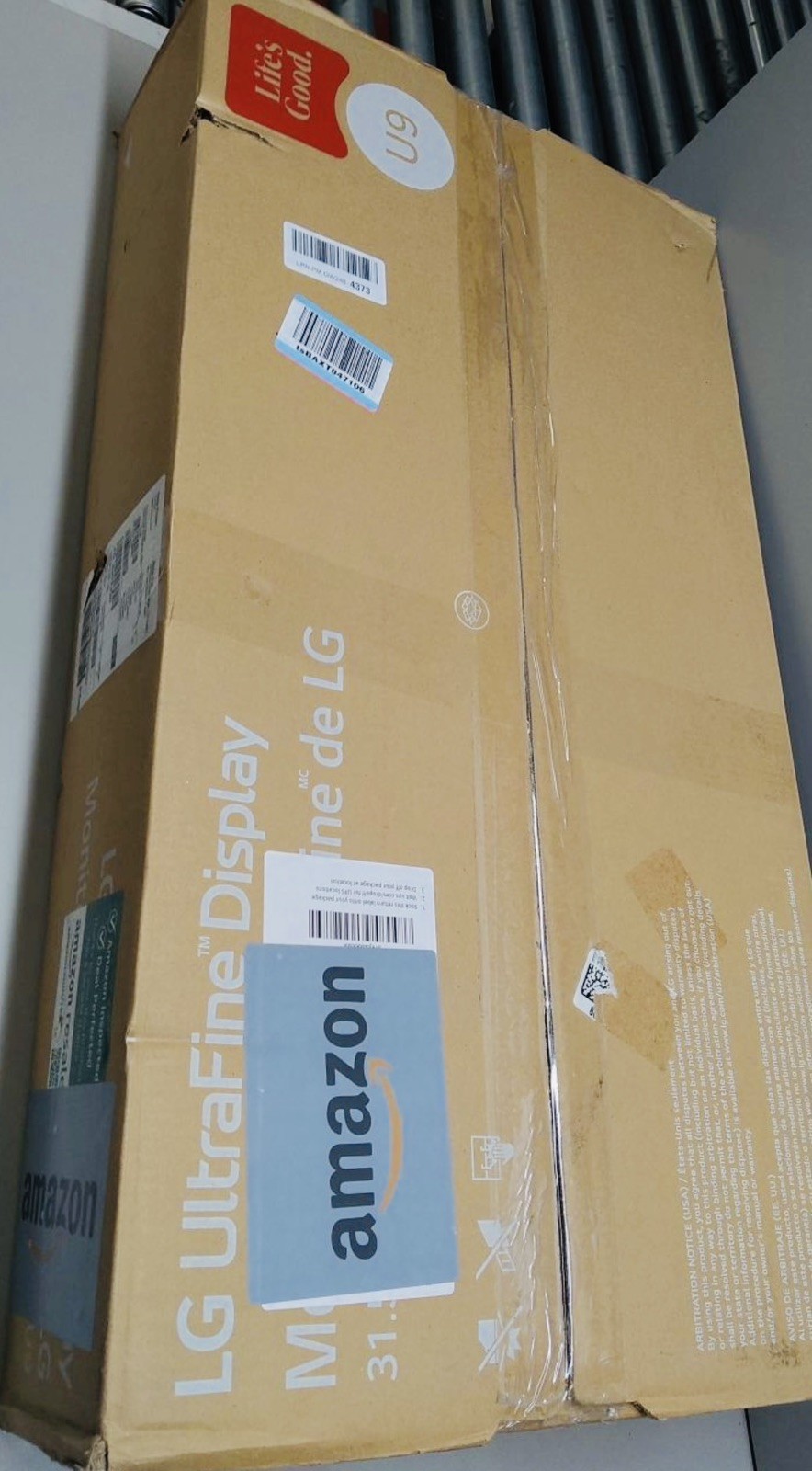 LG 32U990A-S 32Inch Ultrafine 6K Monitor Nano IPS Black T-bolt 5 HDMI - Open Box