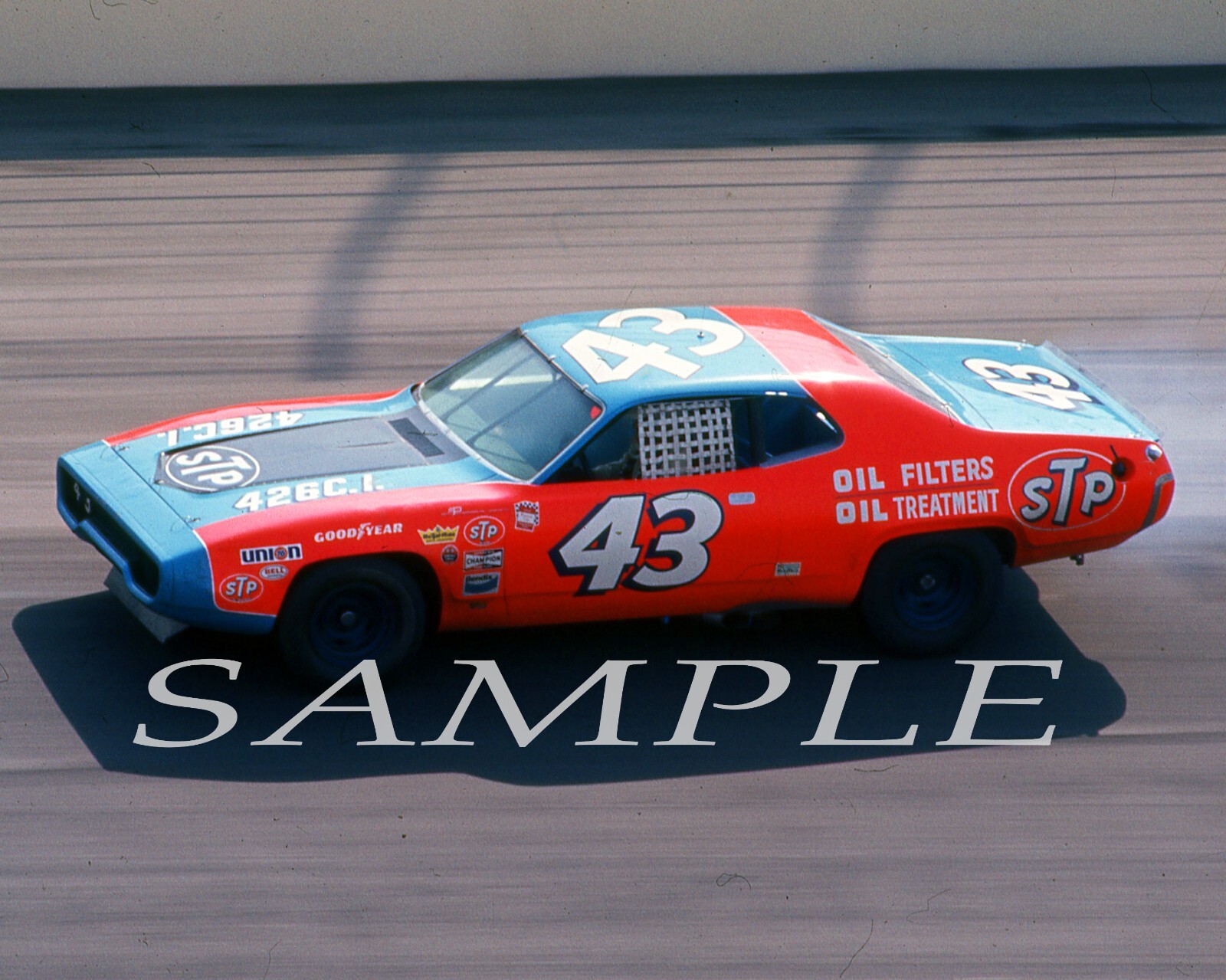 RICHARD PETTY 1972 #43 STP OIL TREATMENT RACING ON TRACK 8X10 GLOSSY PHOTO #D9 RICHARD PETTY 1972 #43 STP OIL TREATMENT RACING ON TRACK 8X10 GLOSSY PHOTO #D9