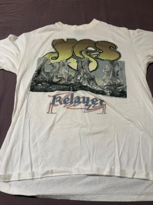 Authentic vintage YES “Union” World Tour 1991 T-shirt made by The Brockum Group Authentic vintage YES “Union” World Tour 1991 T-shirt made by The Brockum Group