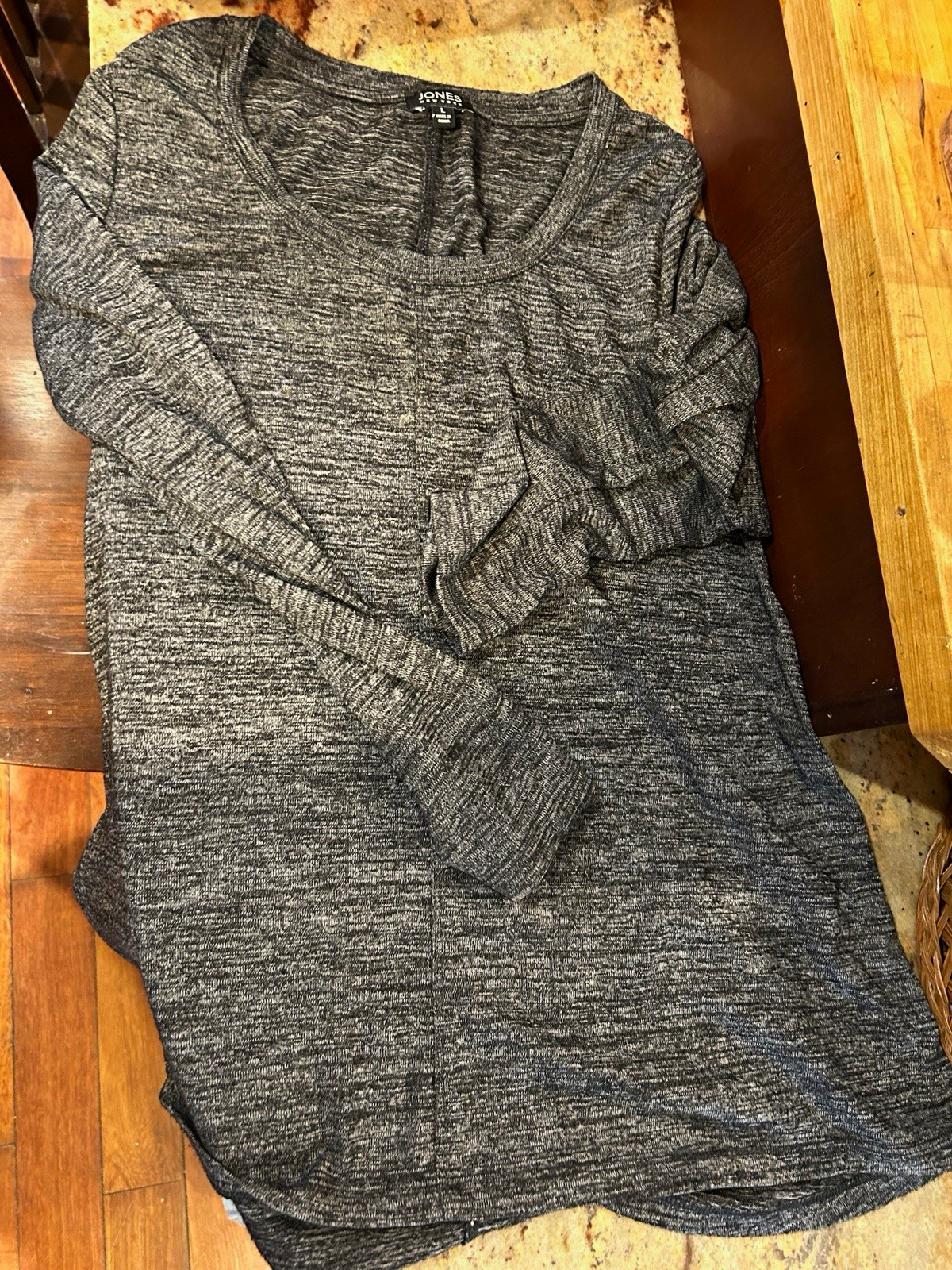 Jones New York Women\'s Gray Heathered Knit Long Sleeve Scoop Neck Top L Jones New York Women\'s Gray Heathered Knit Long Sleeve Scoop Neck Top L