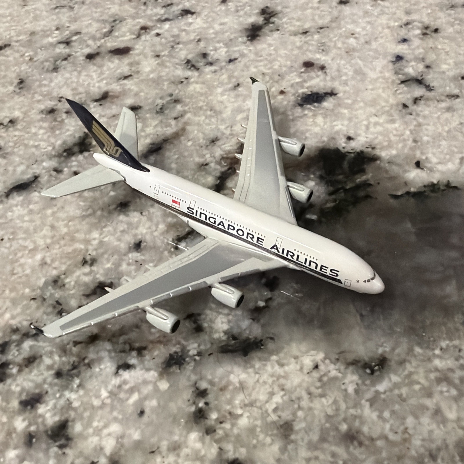 Herpa Wings Singapore Airlines A380 1:500 Diecast Model Aircraft