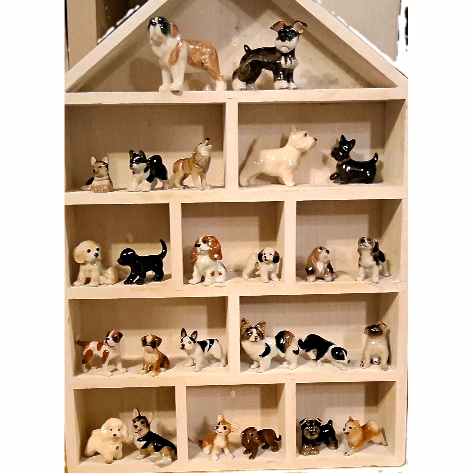 Lot Of 25 Assorted Hagen-Renaker And Little Critterz Dog Figurines Collection