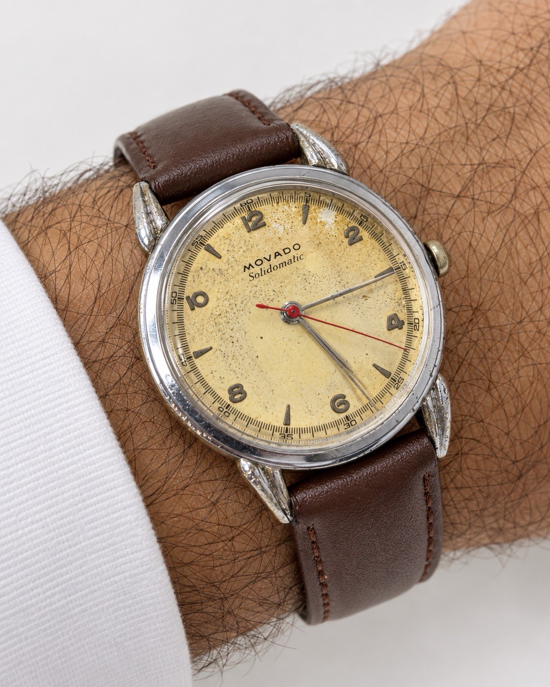 Vintage Movado Solidomatic Bumper Automatic 35mm Fancy Lugs Swiss Watch 1950s