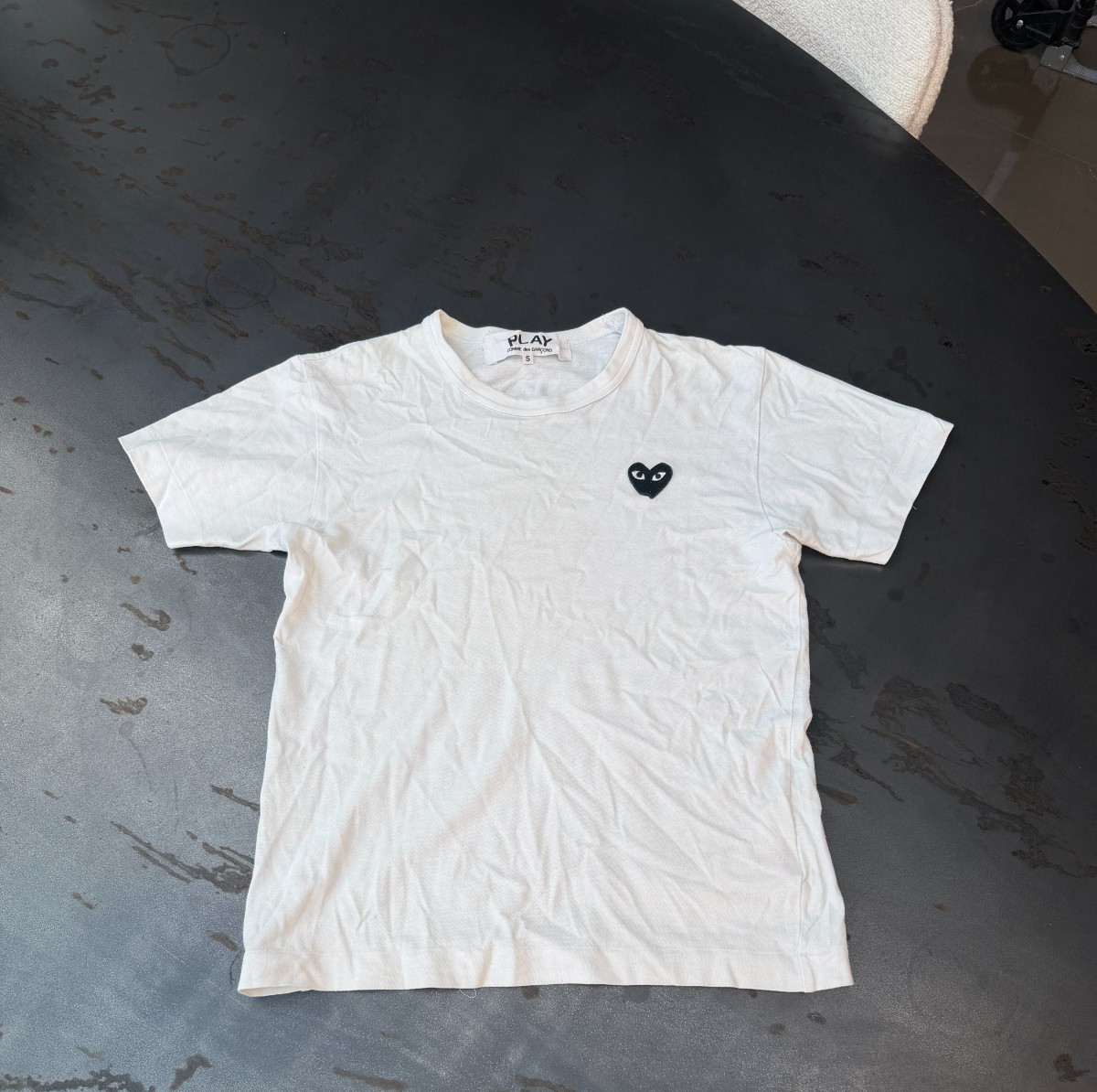 Comme des Garçons PLAY White T-Shirt Black Heart S