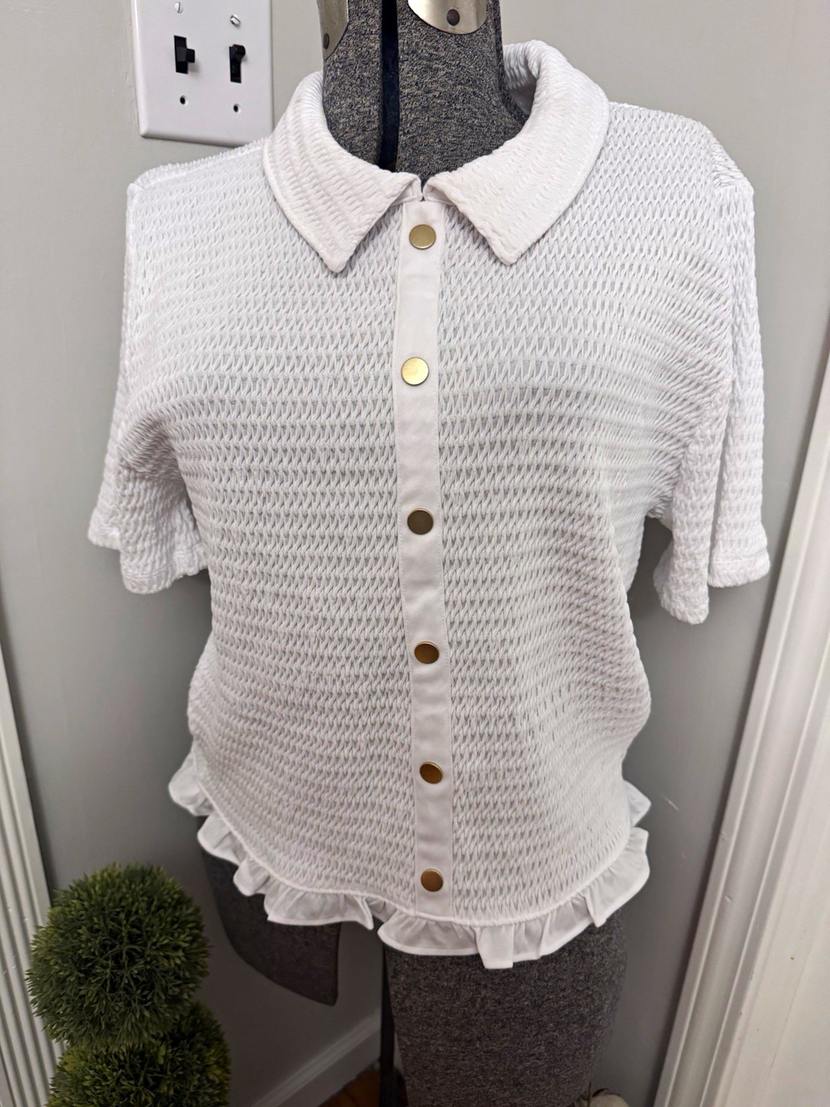 LOFT Womens White Textured Knit Collared Short Sleeve Ruffle Blouse XL LOFT Womens White Textured Knit Collared Short Sleeve Ruffle Blouse XL