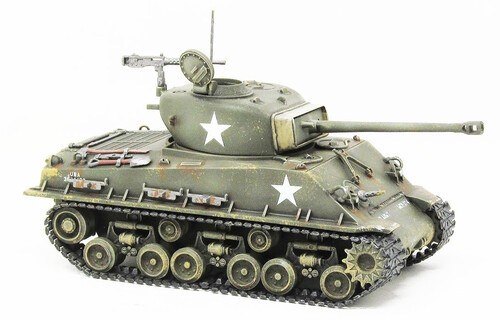 World War II M4 Sherman Medium Tank with Four Figures 1/48 Scale Model Kit [New