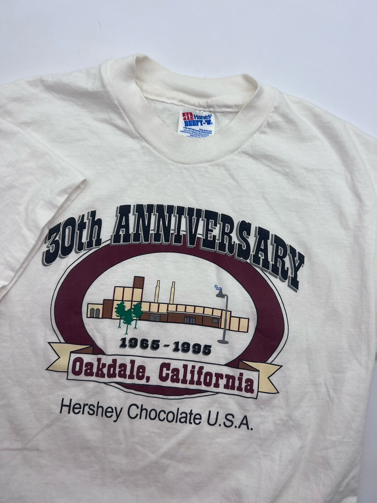 Vintage 90\'s Hershey\'s Chocolate 30th Anniversary CA White T Shirt Hanes Beefy T
