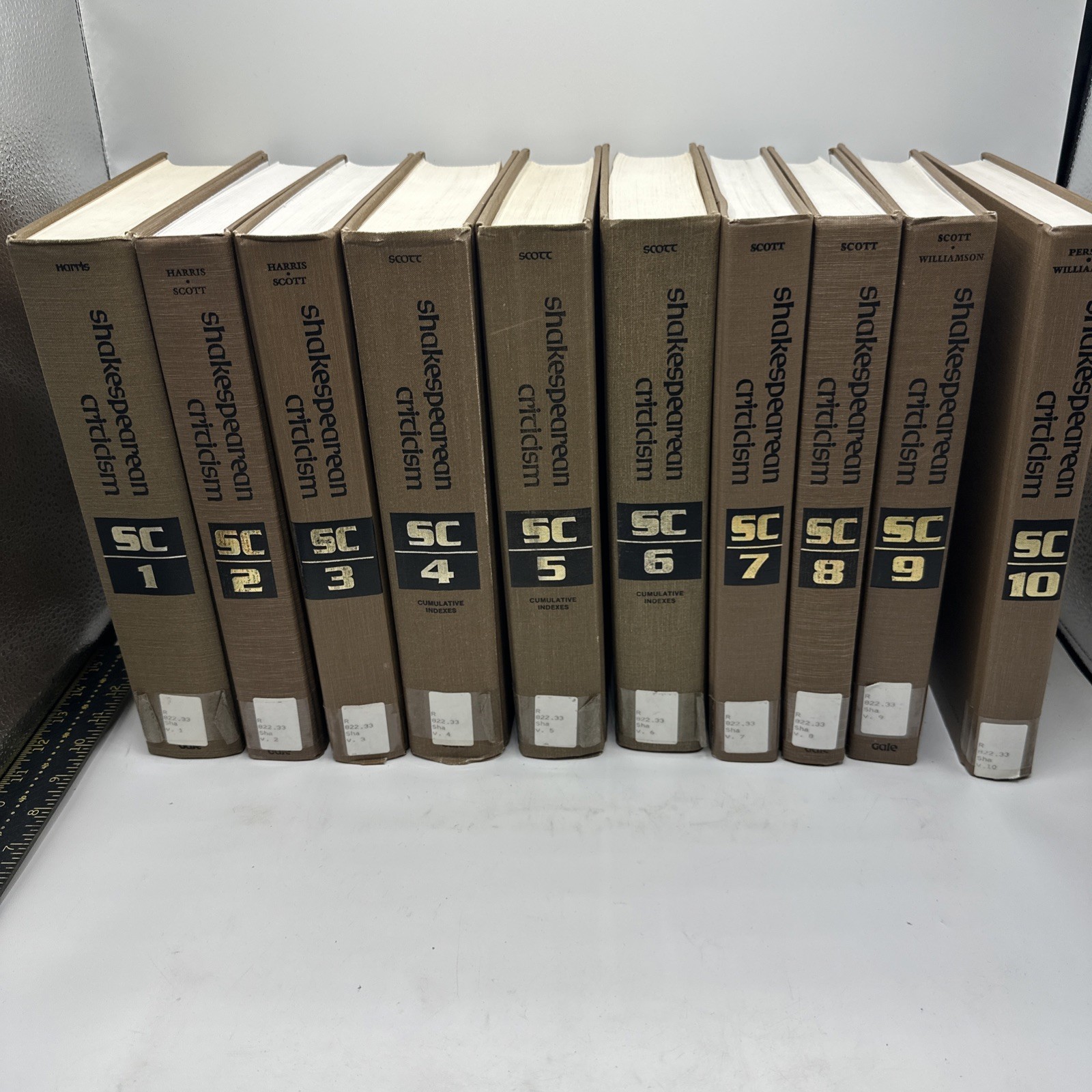 Shakespearean Criticism of William Shakespeare's Plays Poetry 1-10 1984-1990 HC