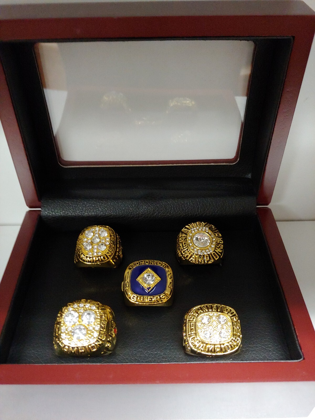 Edmonton Oilers - Stanley Cup 5 Ring Set W Wooden Display Box. Gretzky Messier