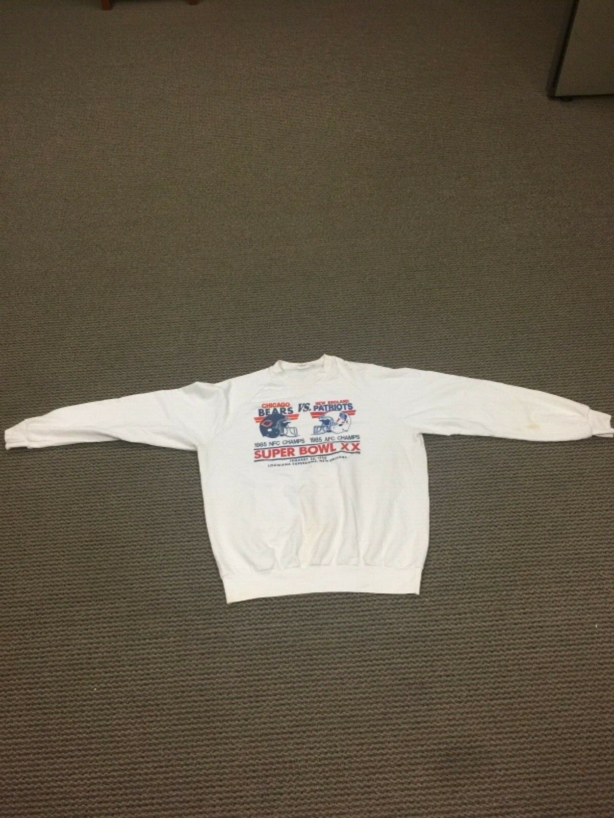 Super Bowl XX White sweatshirt XL Jan 26, 1986 Bears Patriots