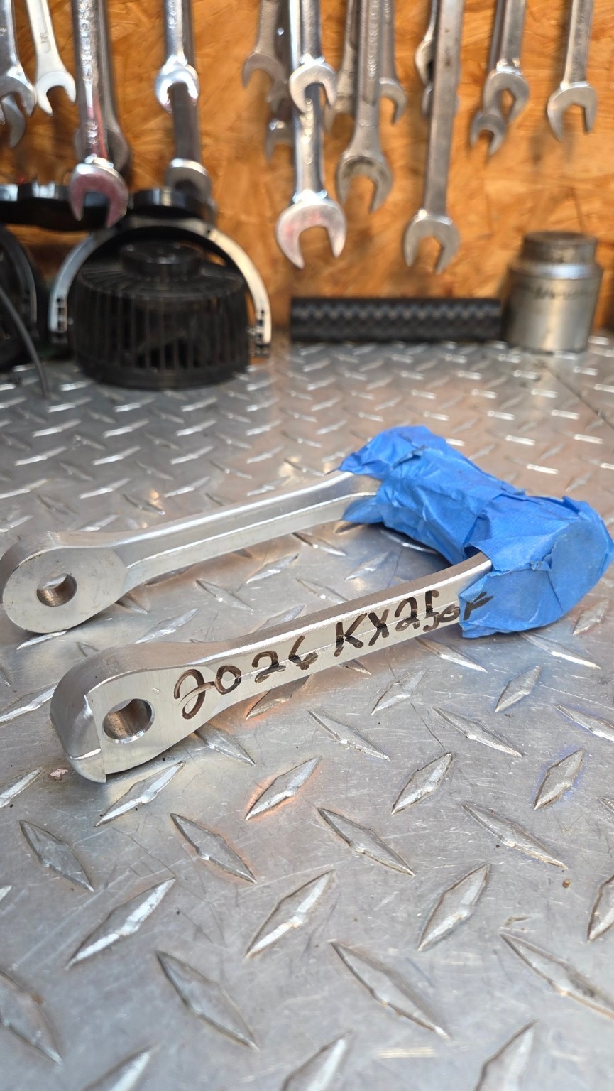 2025-2026 Kawasaki KX250 OEM Linkage Tie Rod 39111-0403 KX450 24-26 2025-2026 Kawasaki KX250 OEM Linkage Tie Rod 39111-0403 KX450 24-26