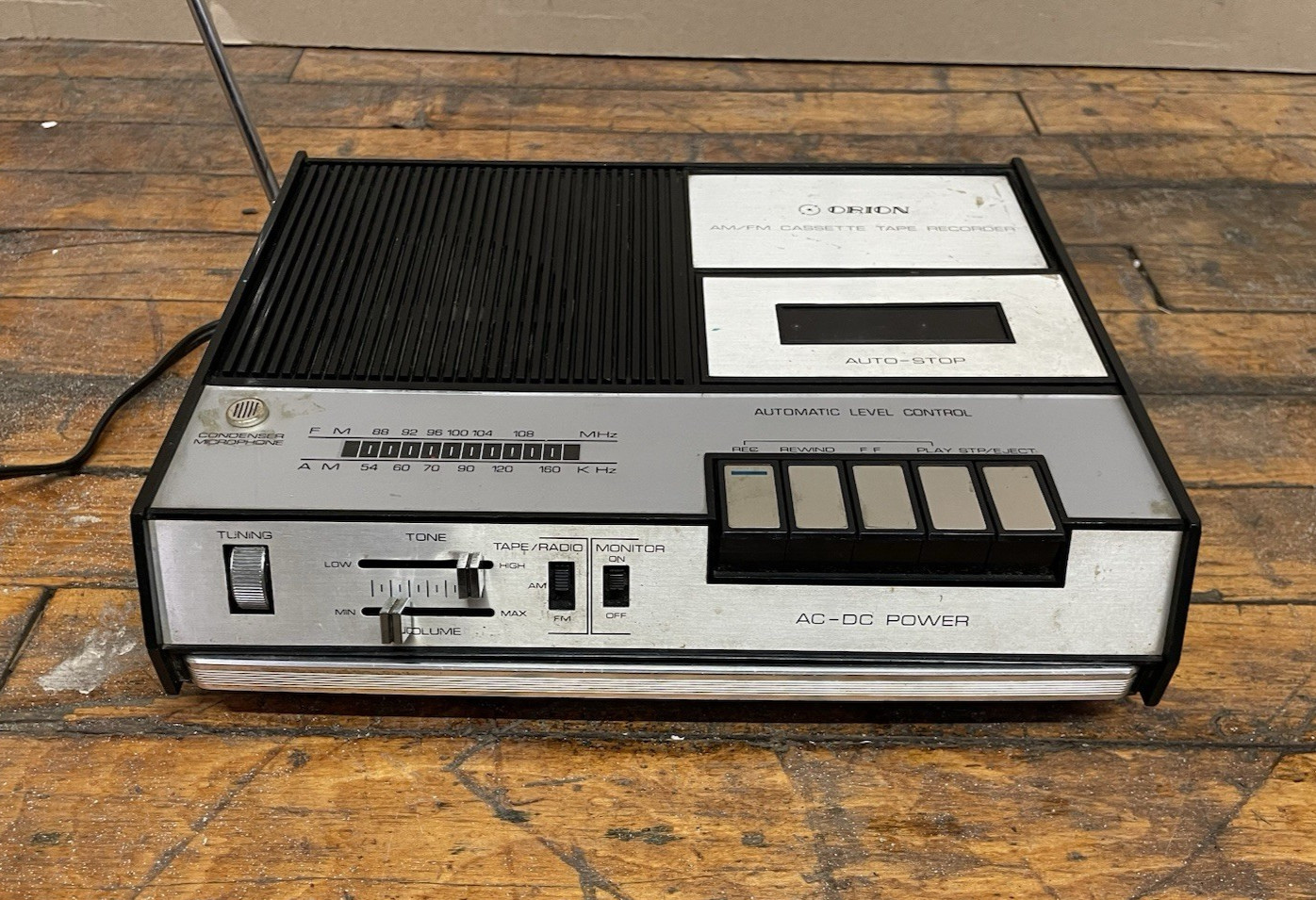 Vintage Orion AM FM Cassette Tape Player Recorder AC DC Portable Tested